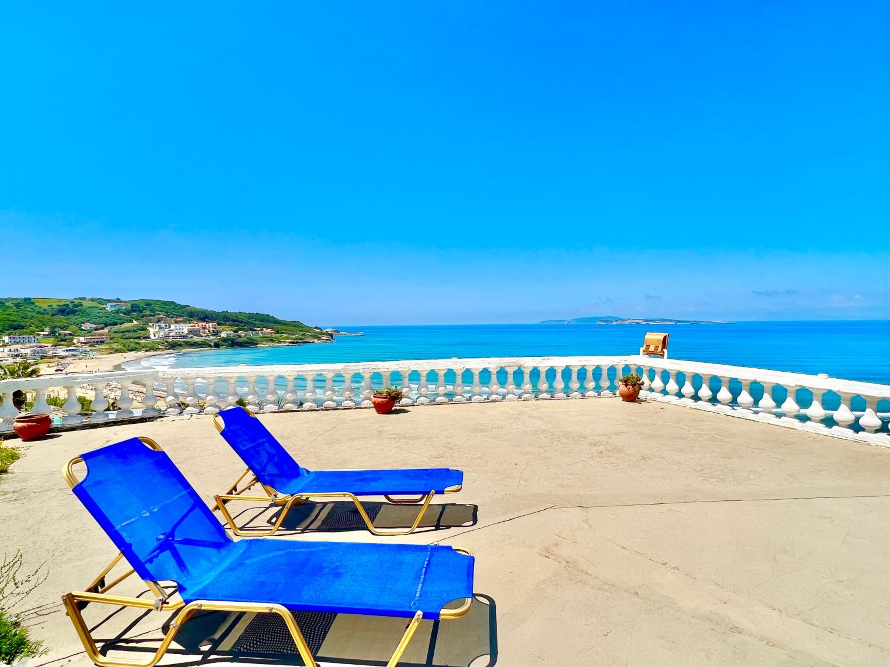 Beachfront Villa Bellevue by DadoVillas