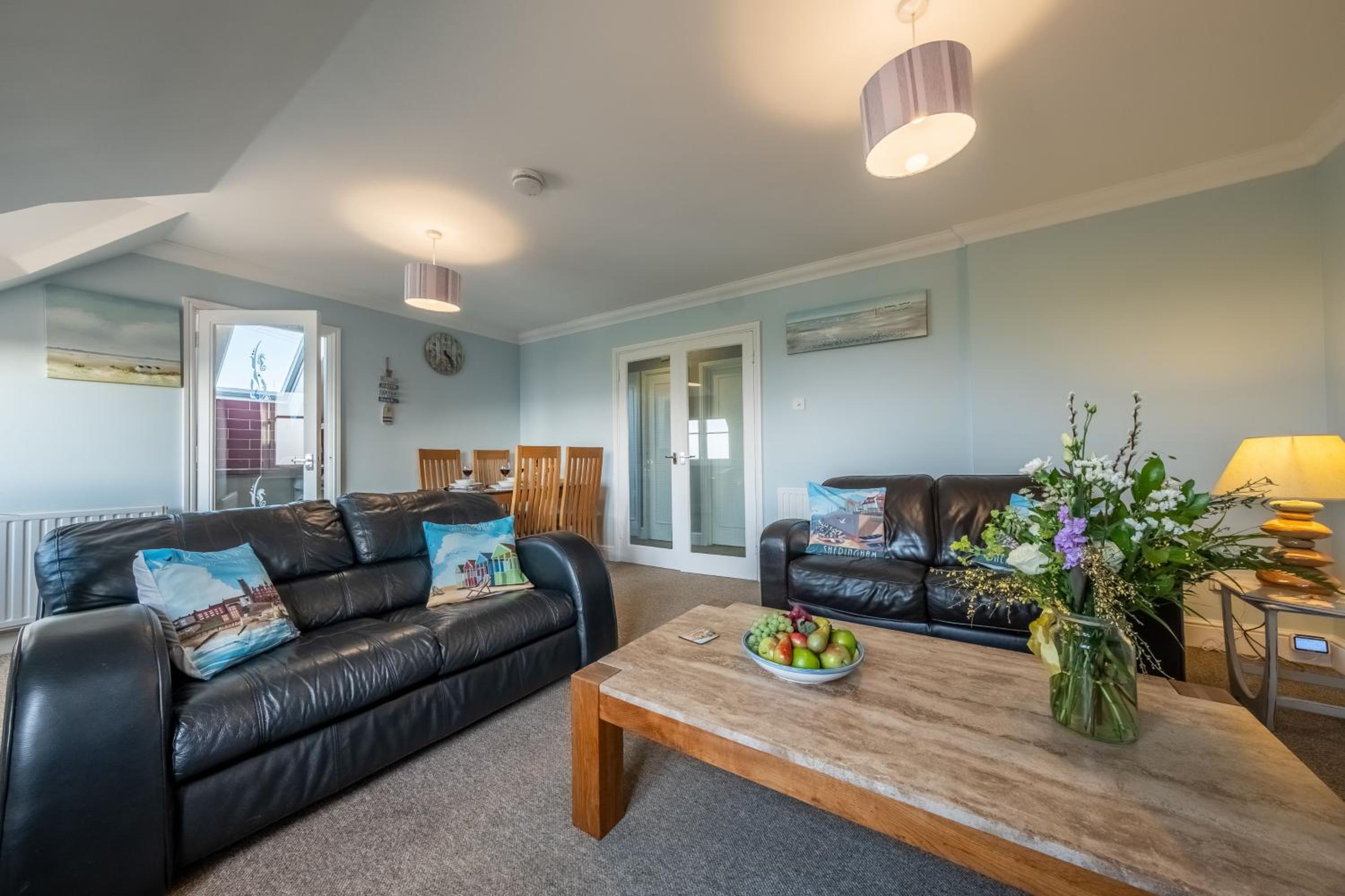 Apartment Eight by the Sea
