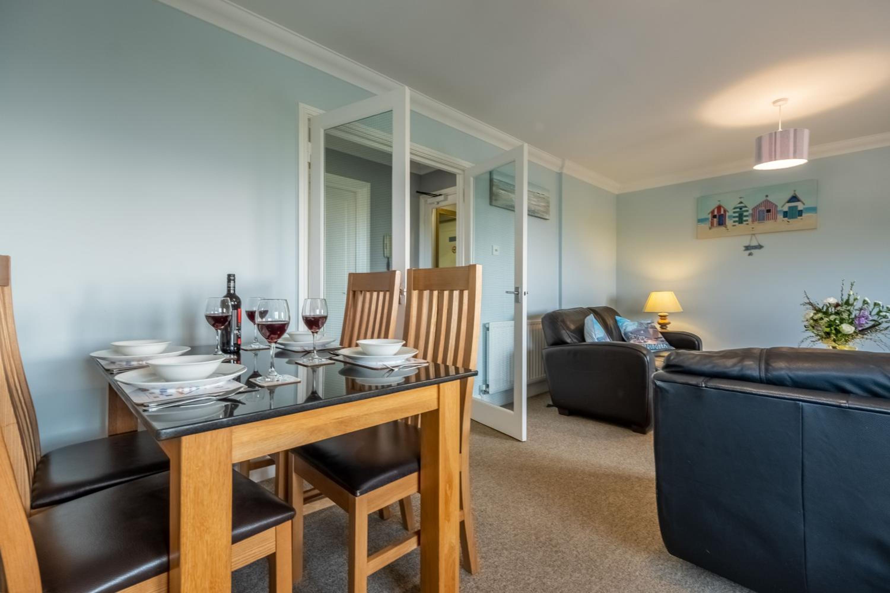 Apartment Eight by the Sea