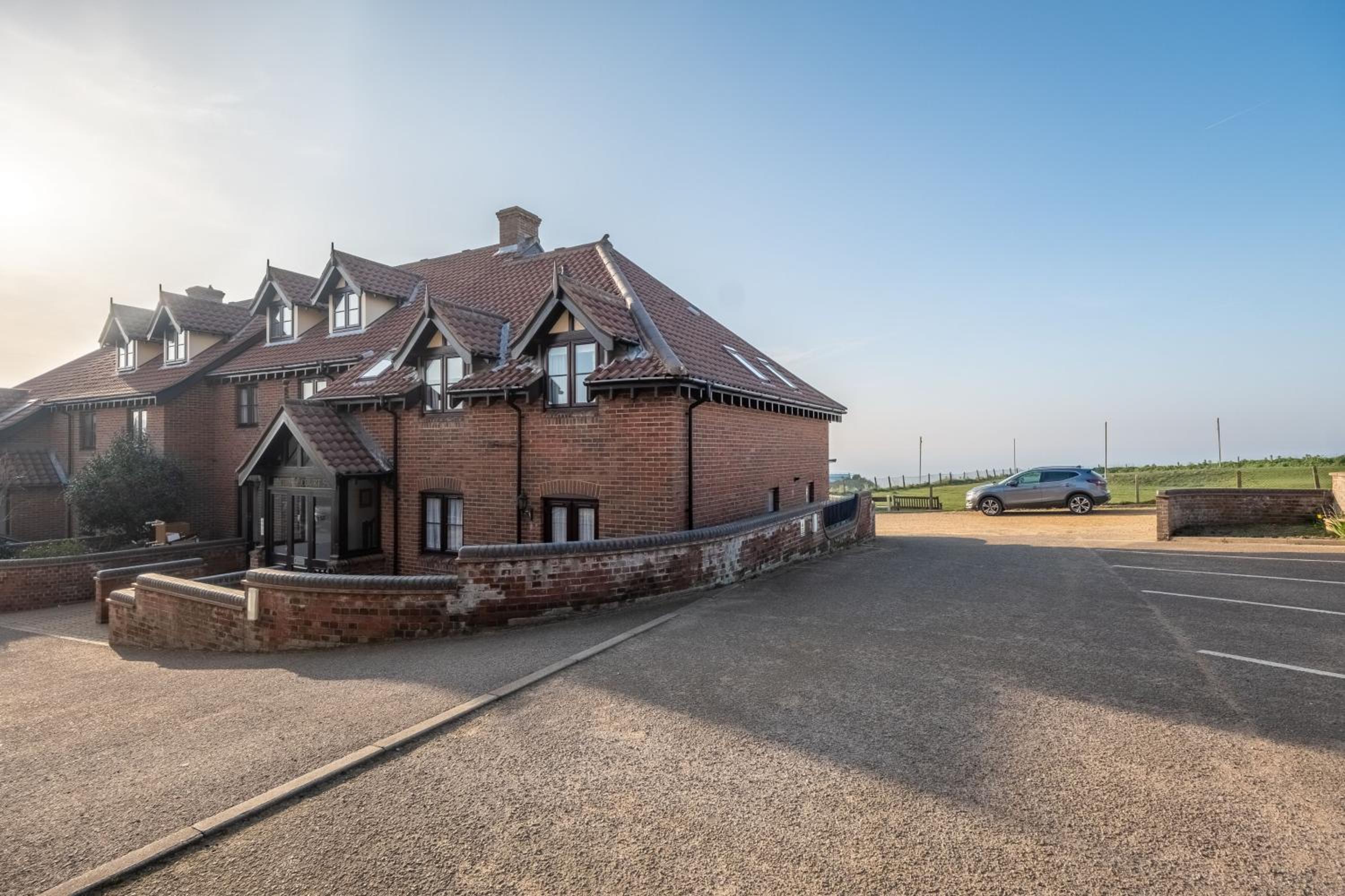 Apartment Eight by the Sea