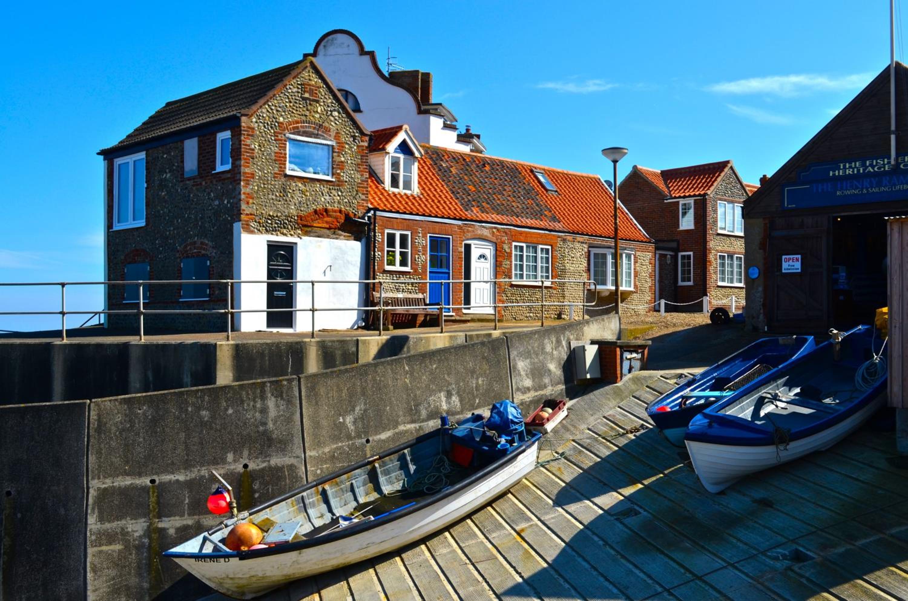 Apartment Eight by the Sea