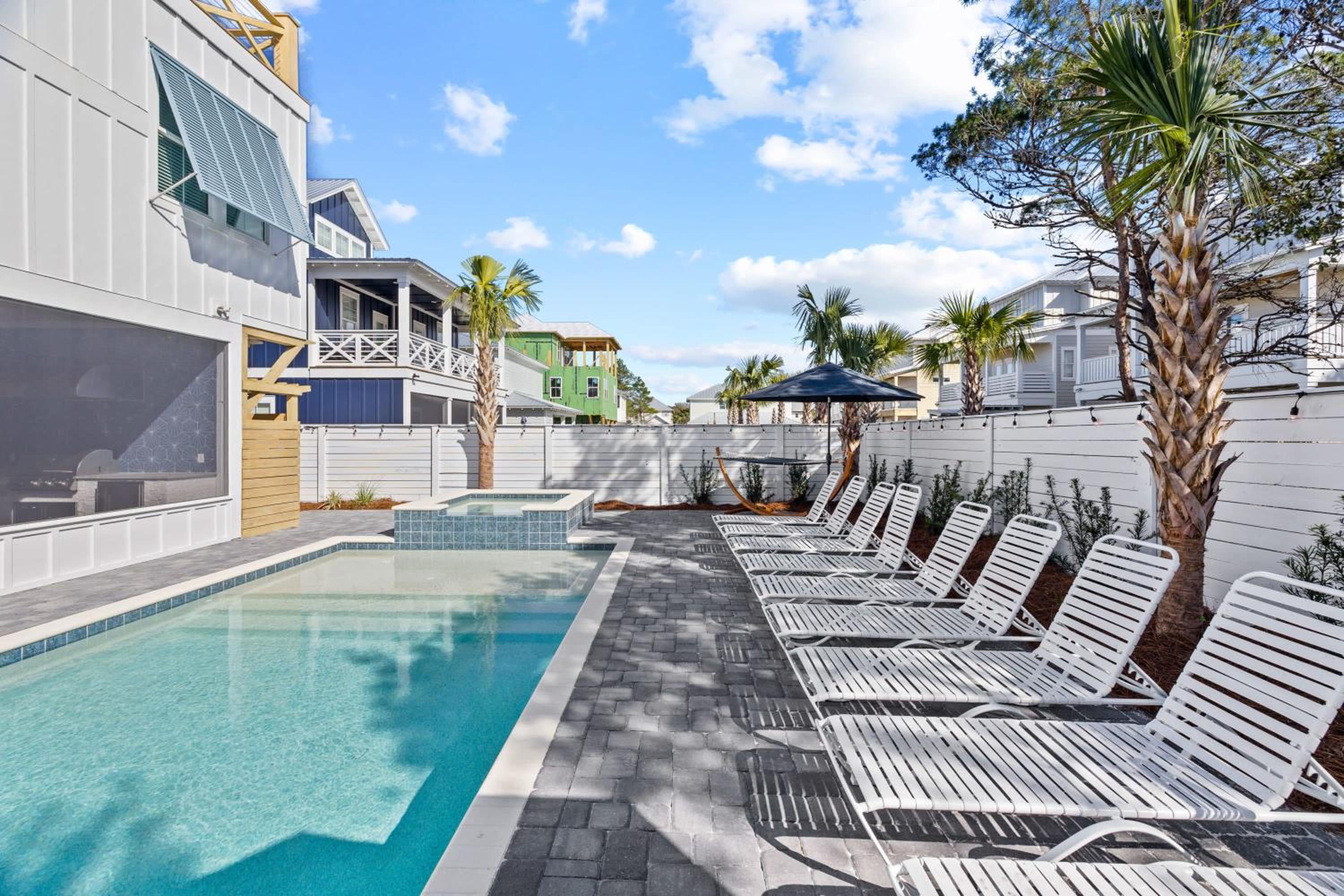 New Private Pool Spa Free Golf Cart 4 Min to Beach view 5