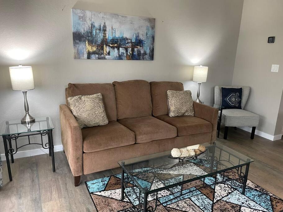 Newly Remodeled Lover’s Luxury Condo with Upgrades view 5