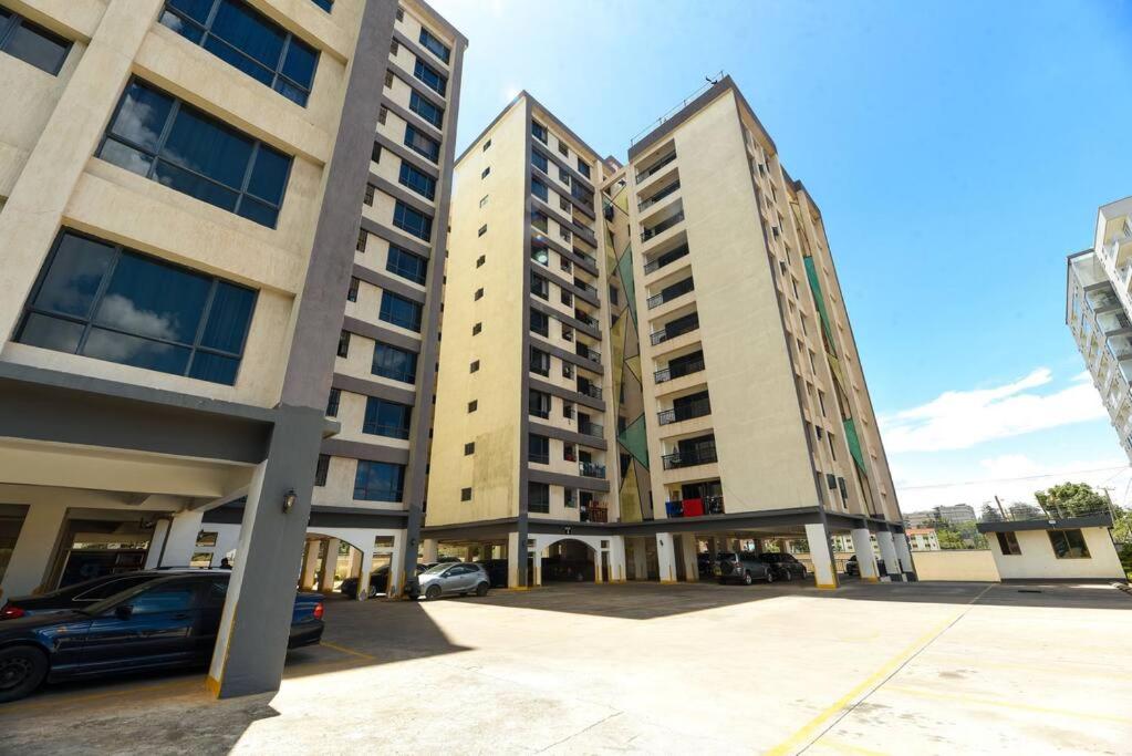 Luxurious-2 bedroom apartment with a swimming pool in Kilimani Nairobi