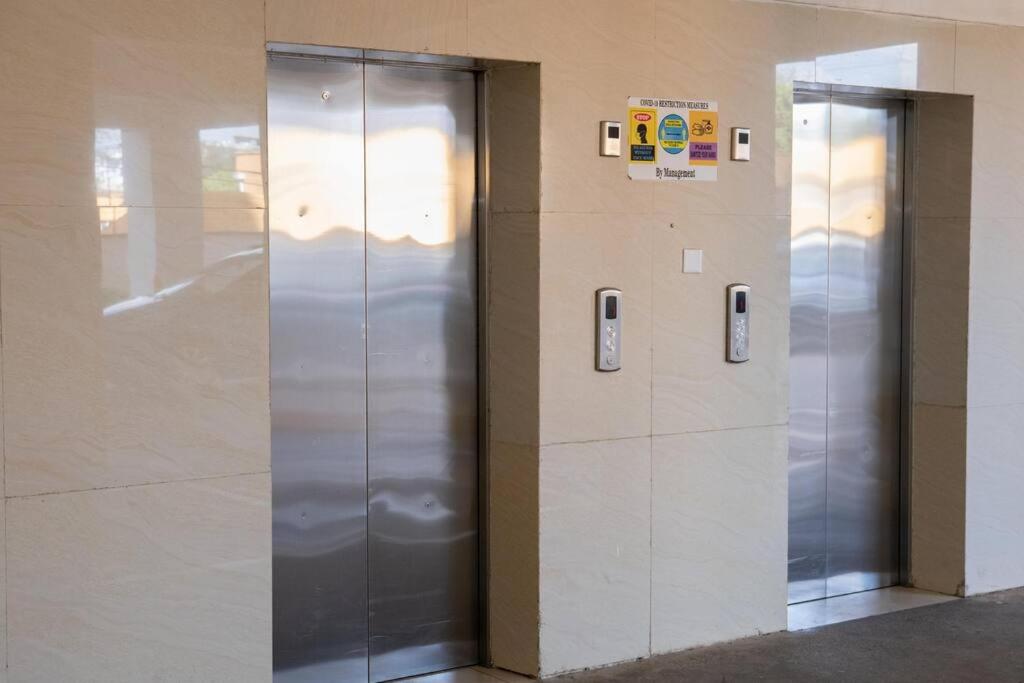 Luxurious-2 bedroom apartment with a swimming pool in Kilimani Nairobi