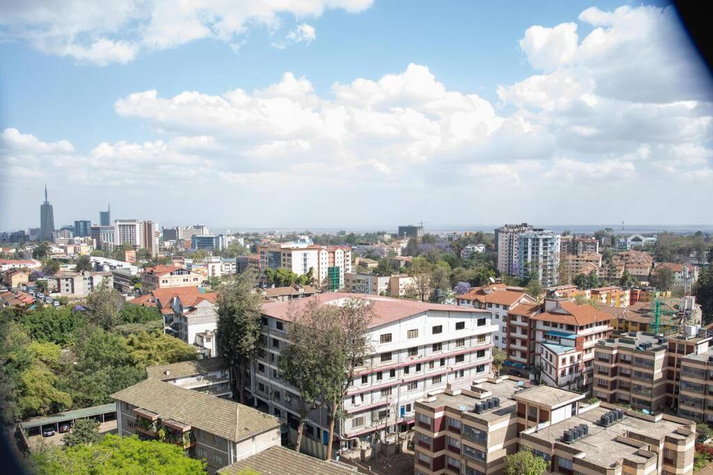 Luxurious-2 bedroom apartment with a swimming pool in Kilimani Nairobi