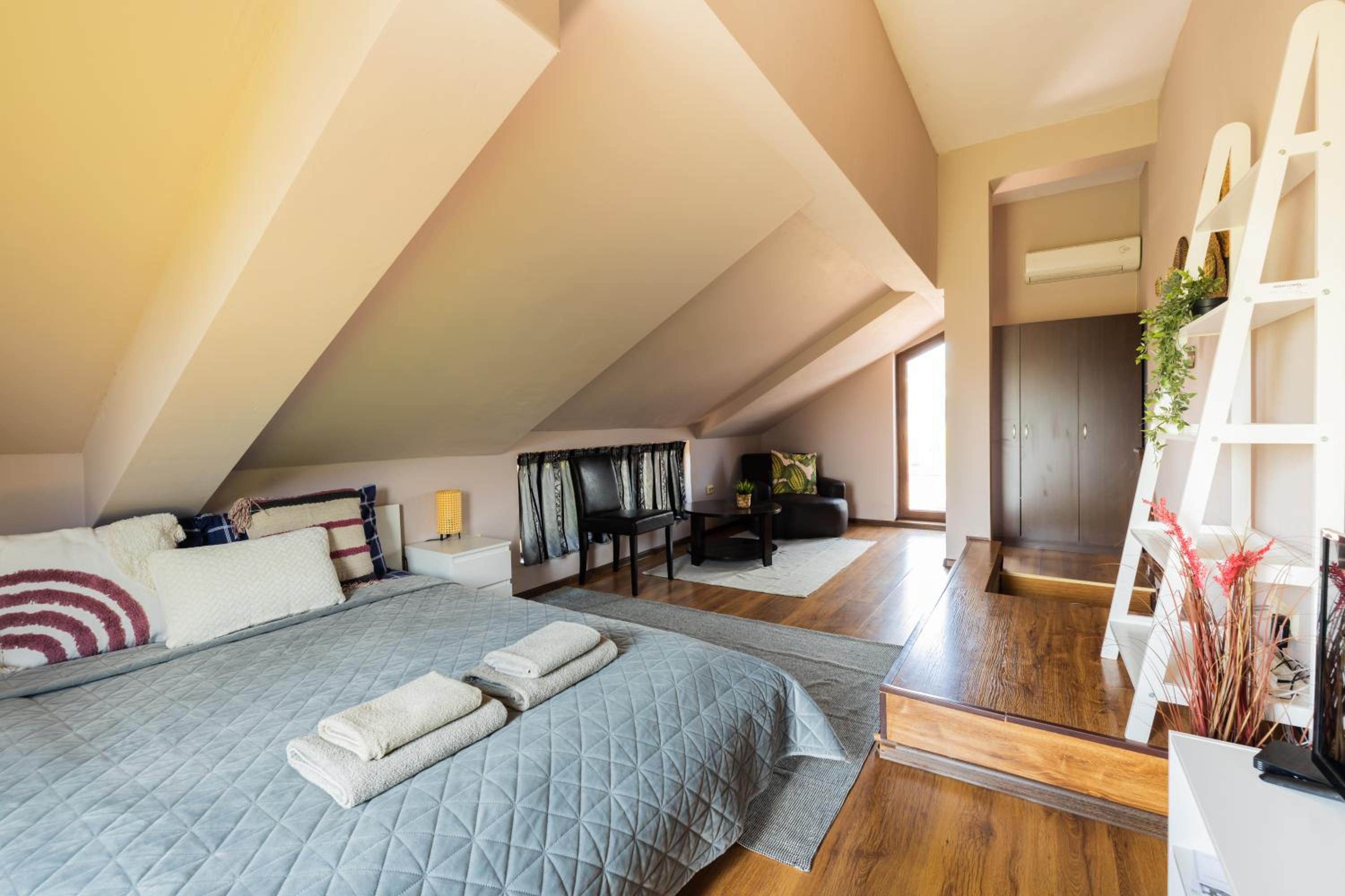 Quiet Maisonette メ Free Parking
