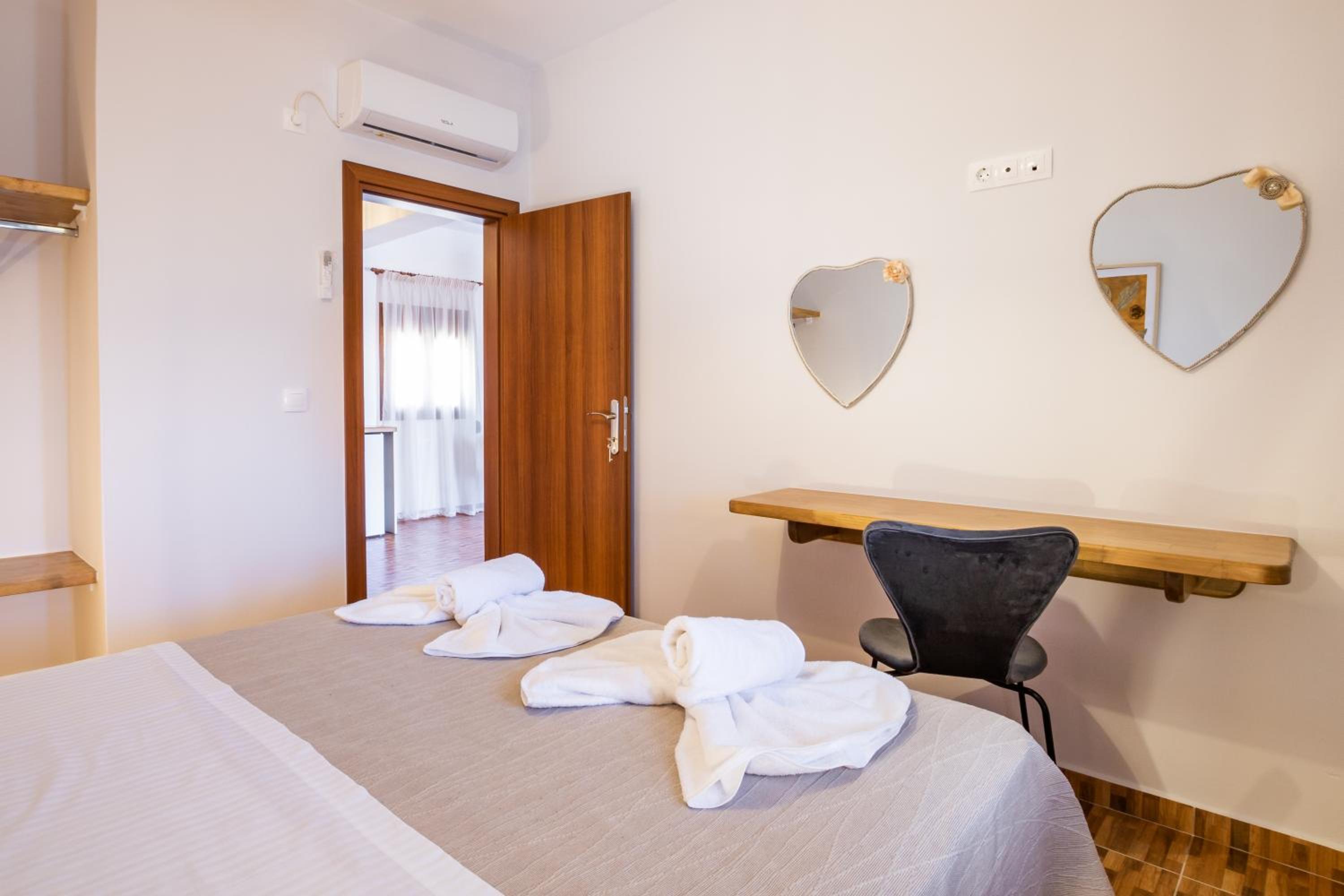 Enalia Suites