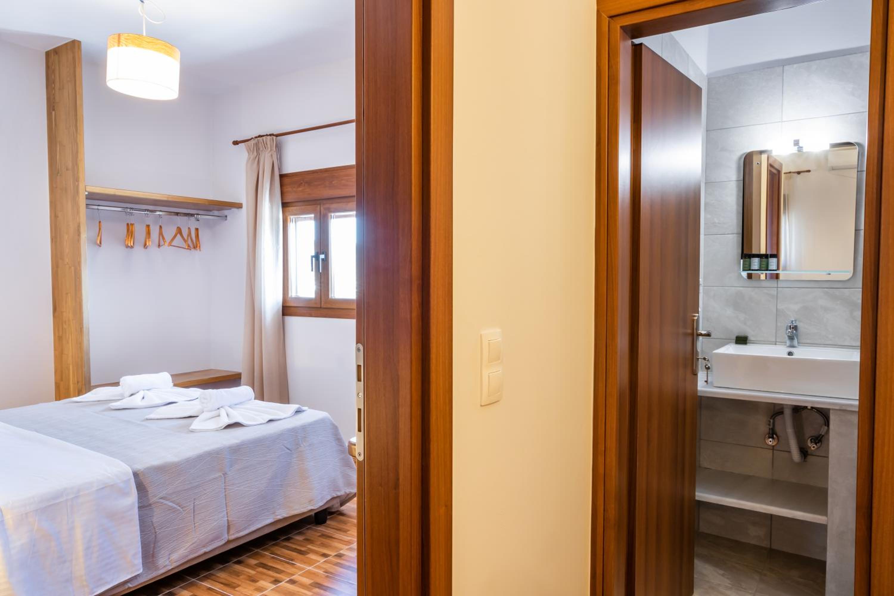 Enalia Suites