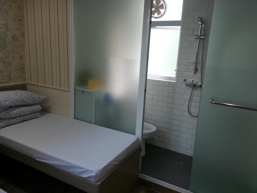K & B Hostel