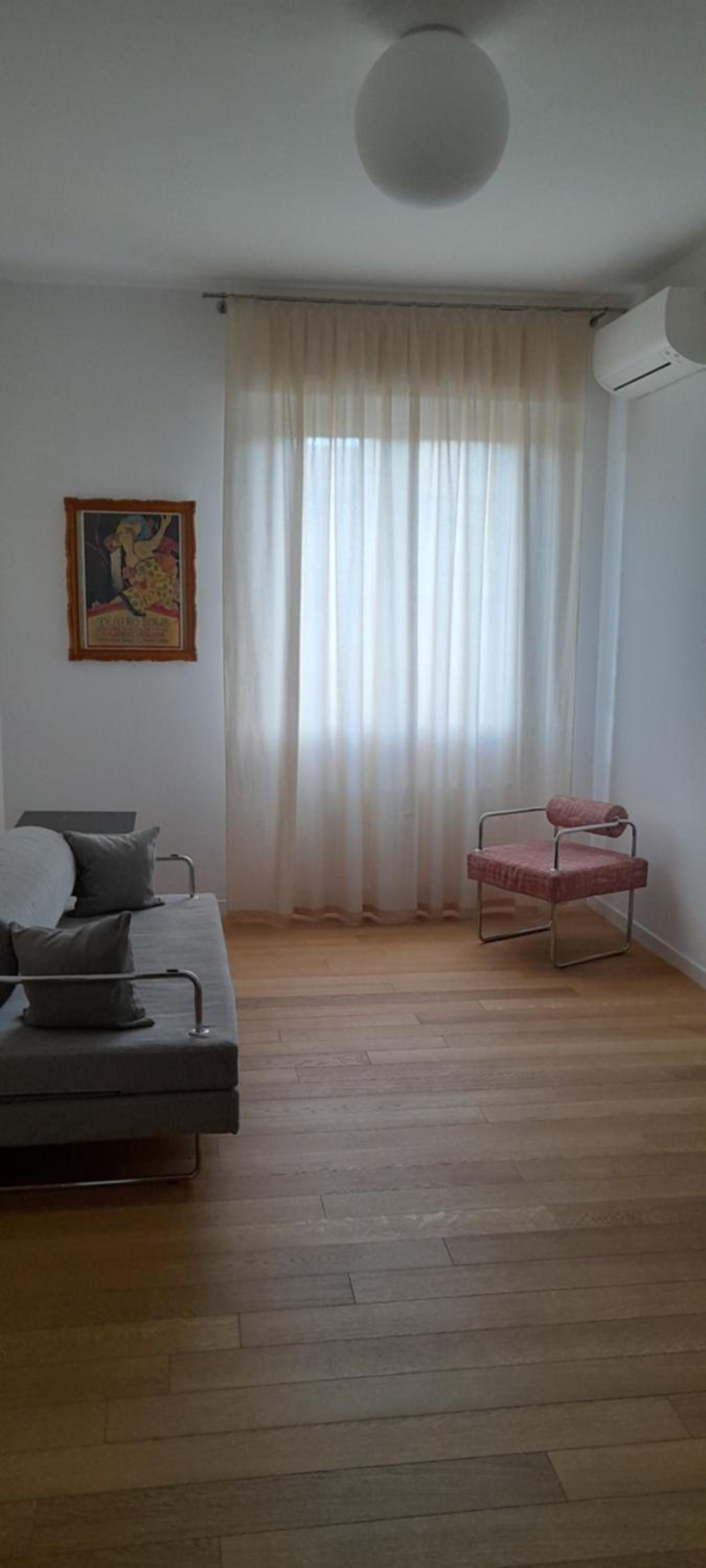 Goito Gallery view 3