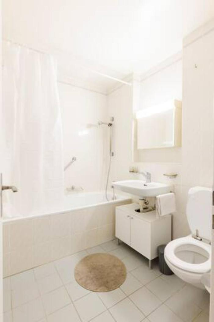 Spacious 52 sqm Cozy Flat - Free Parking - 10 min to Lausanne Old Town