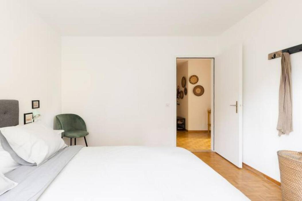 Spacious 52 sqm Cozy Flat - Free Parking - 10 min to Lausanne Old Town