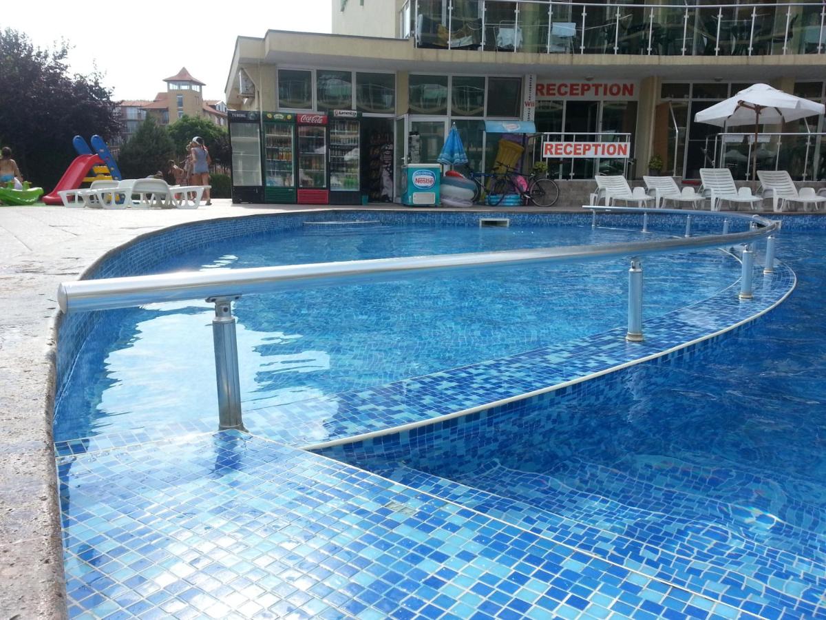 Julia Family - Menada Apartments