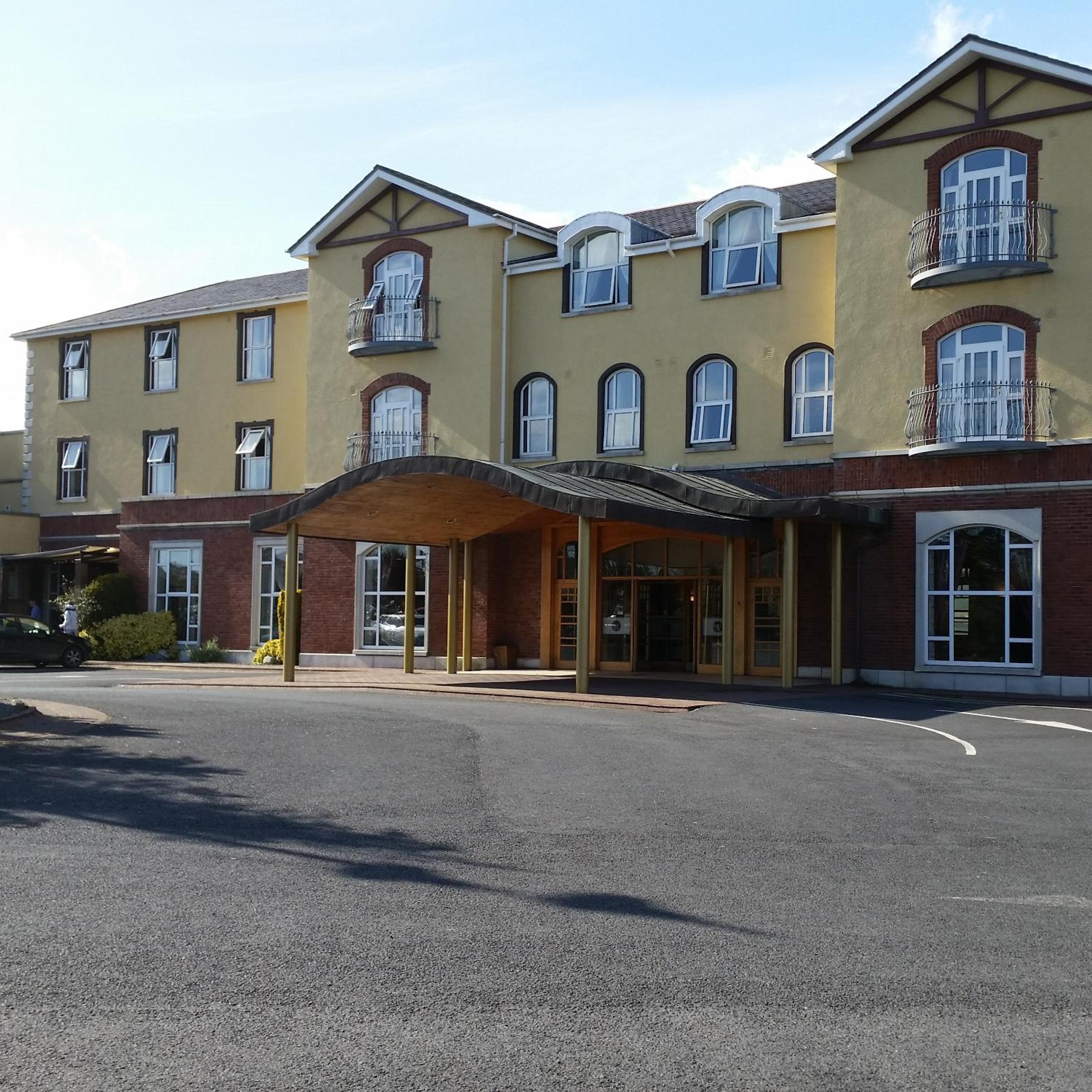 Waterford Vacations - Woodlands Hotel  Leisure Centre - Property Image 1