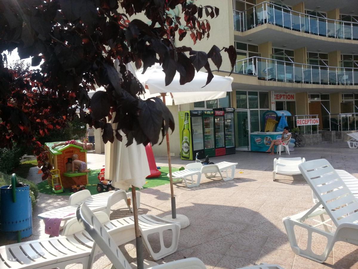 Julia Family - Menada Apartments