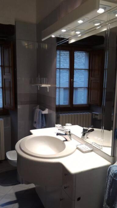 Casa in Borgo Medievale in Toscana view 4
