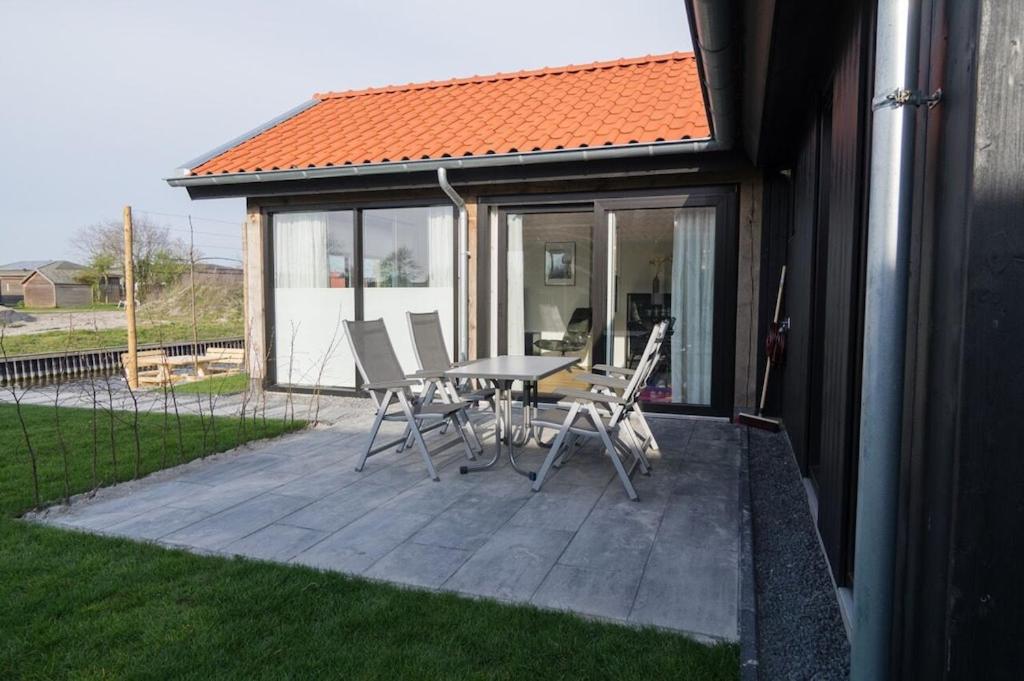Ferienhaus mit Zugang zum Wasser view 4
