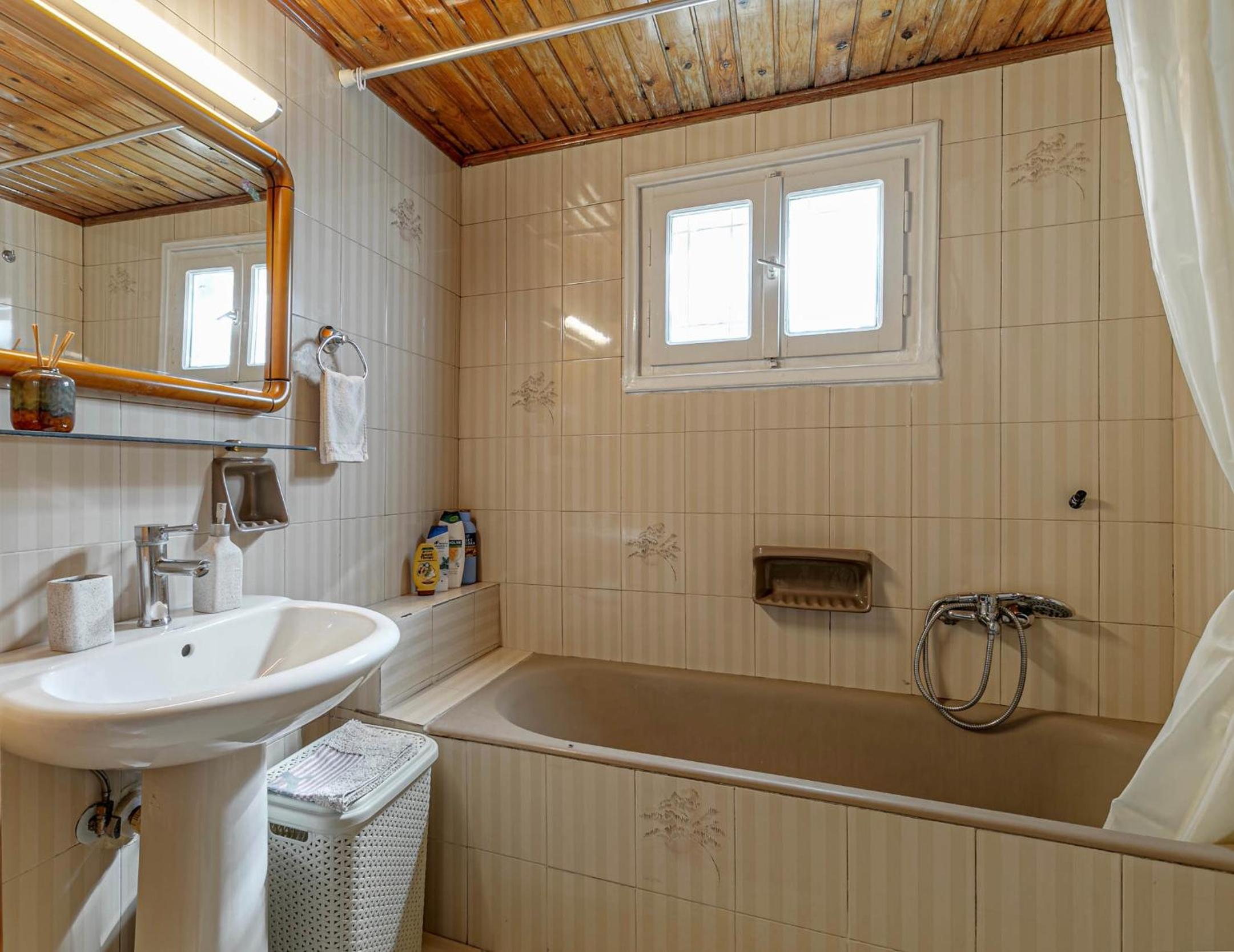 Eutuxia House