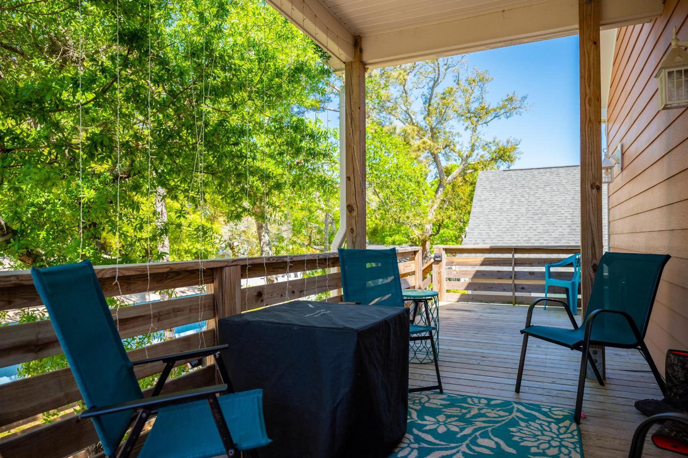 Peach Pit by Oak Island Accommodations view 5