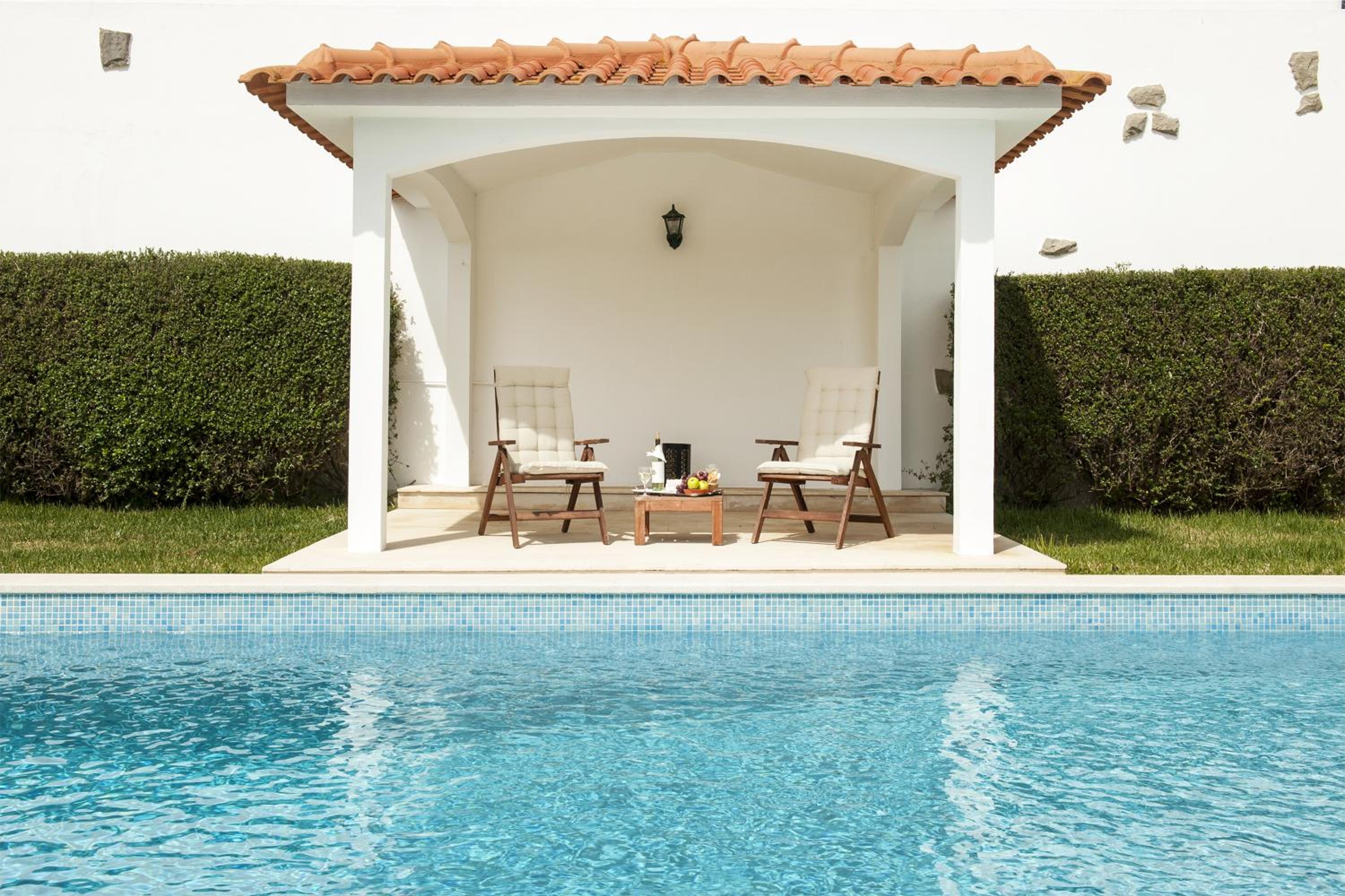 Beachouse - Surf, Bed & Breakfast