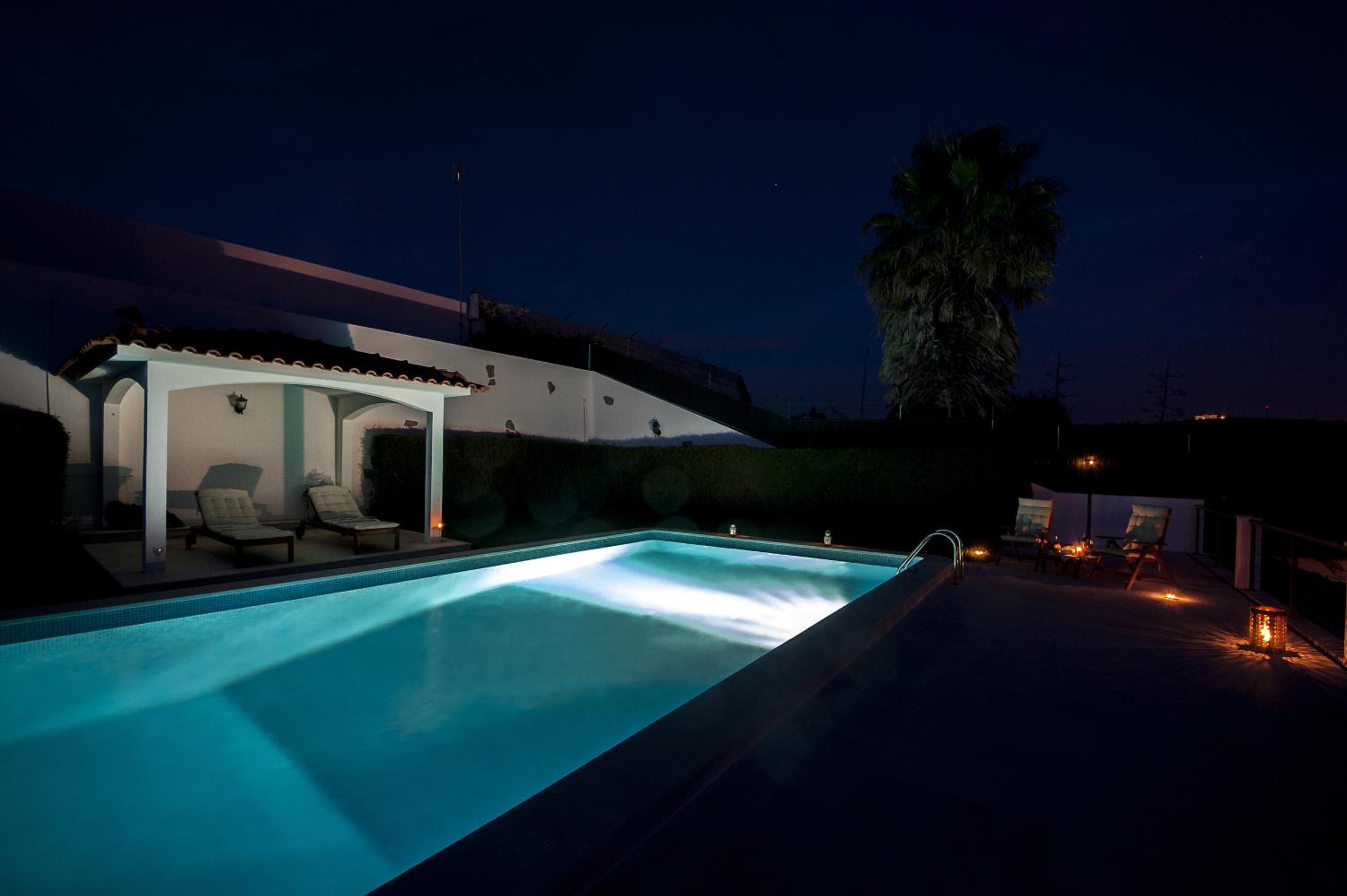Beachouse - Surf, Bed & Breakfast