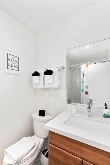 Retro Studio in the Heart of DTPH - Very Walkable view 3