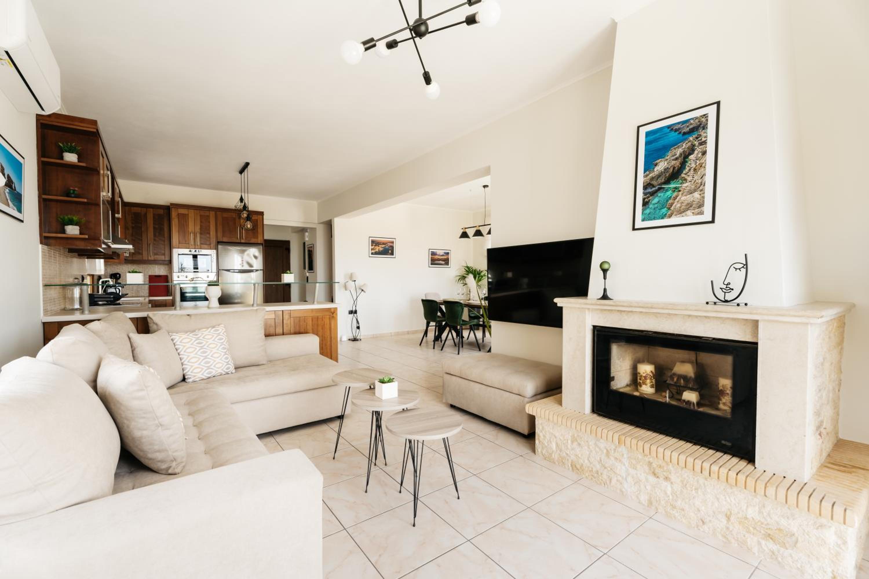 Avidianos' -Family Perfect- Residence view 2