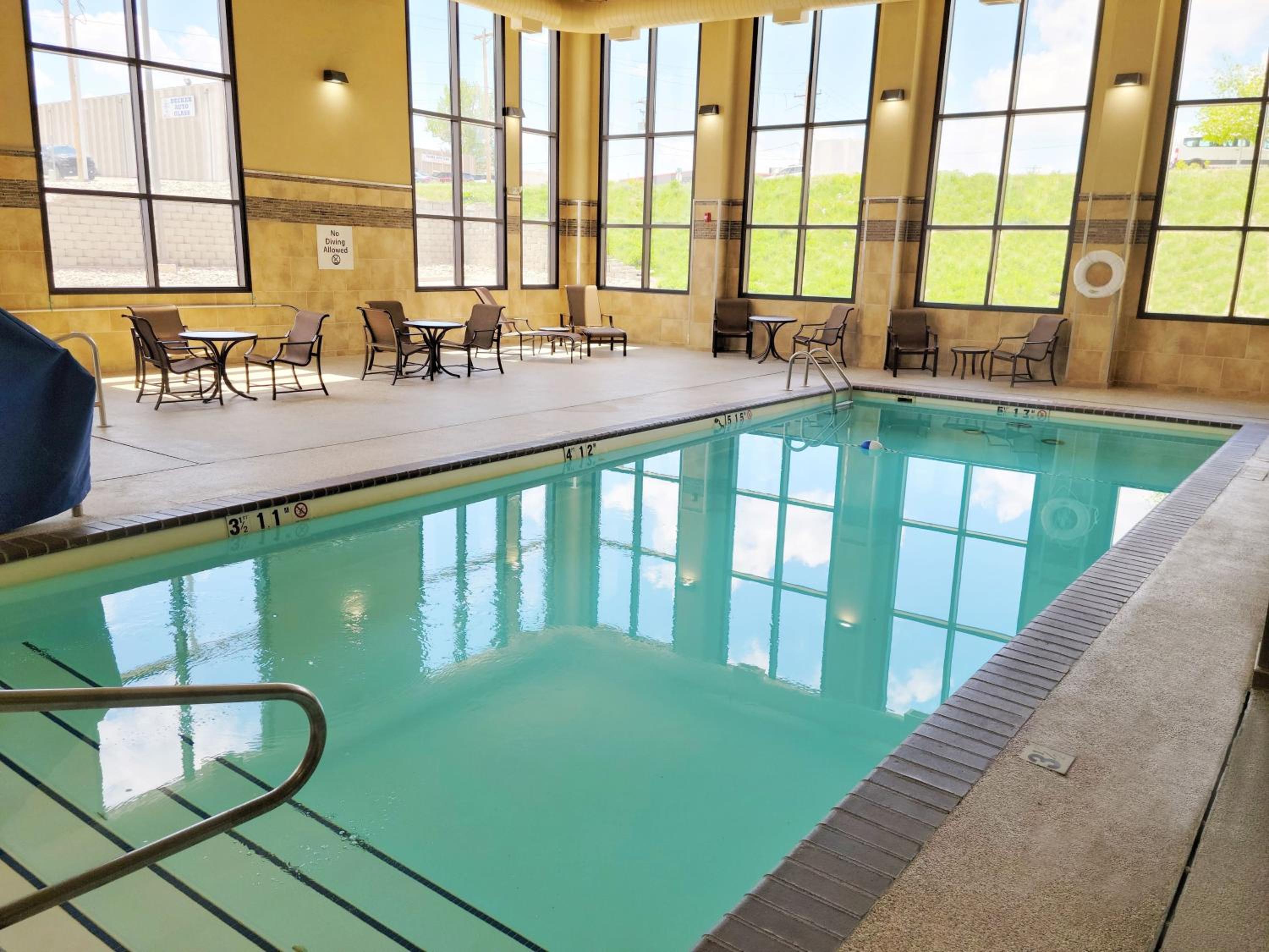 Casper Vacations - Holiday Inn Express Casper I-25, an IHG Hotel - Property Image 2