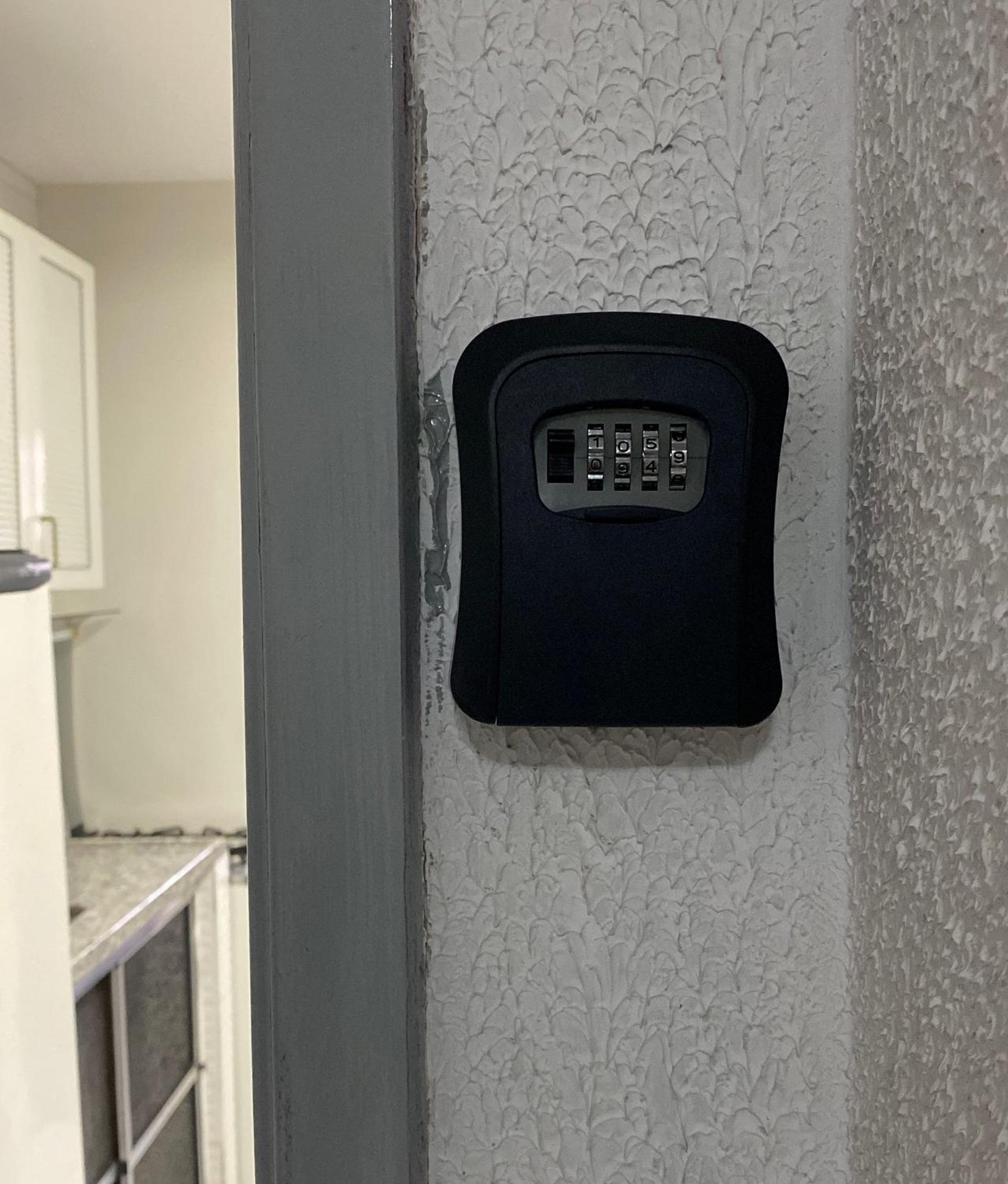 Apart 2 suítes Prox Cambuí Wi-Fi Gar Var Note Pet ap21
