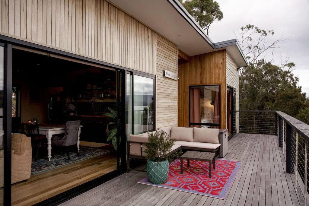 Island Home in Killora Bay
