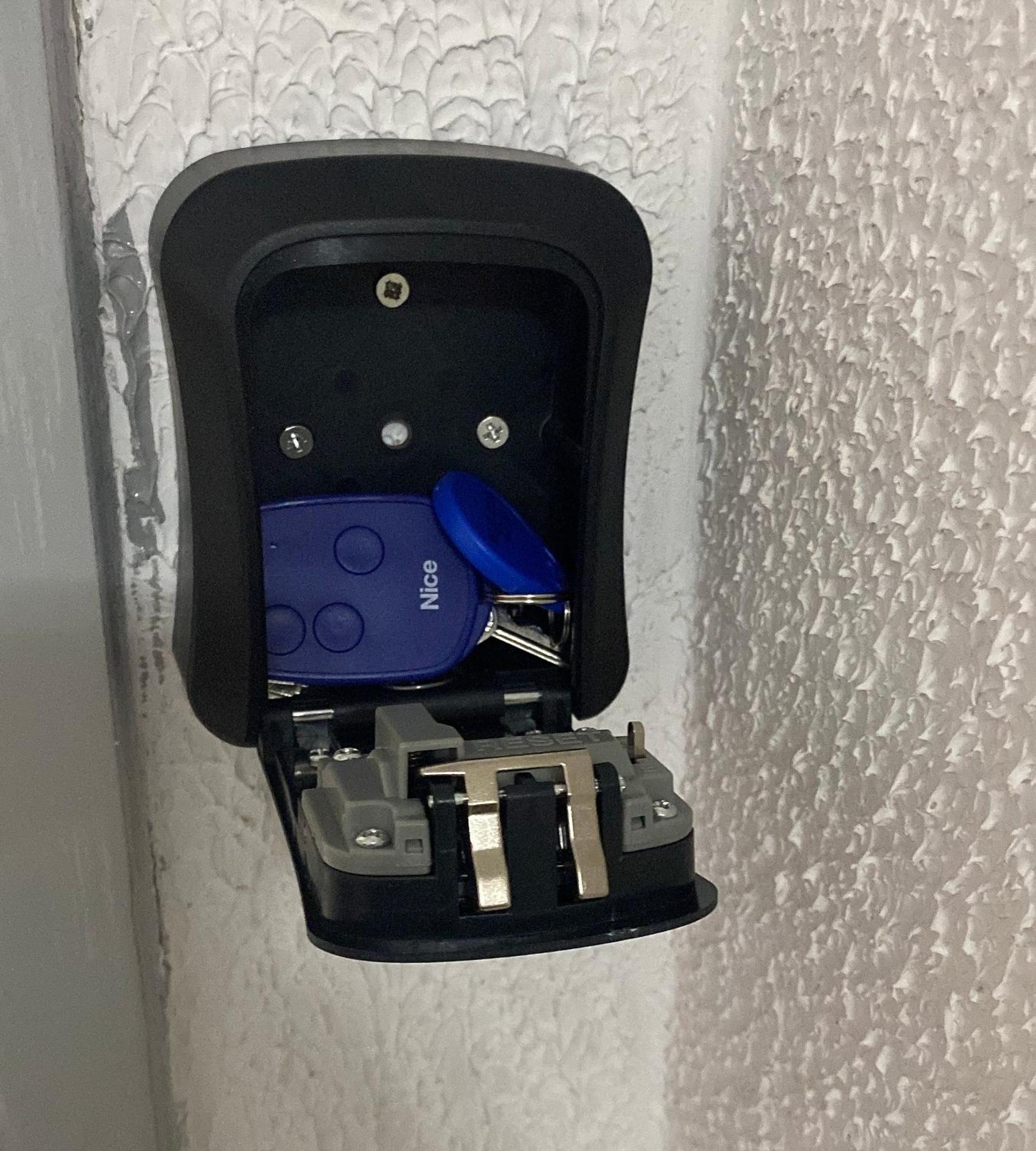 Apart 2 dorm. Prox Cambuí Wi-Fi Gar Var Note Pet