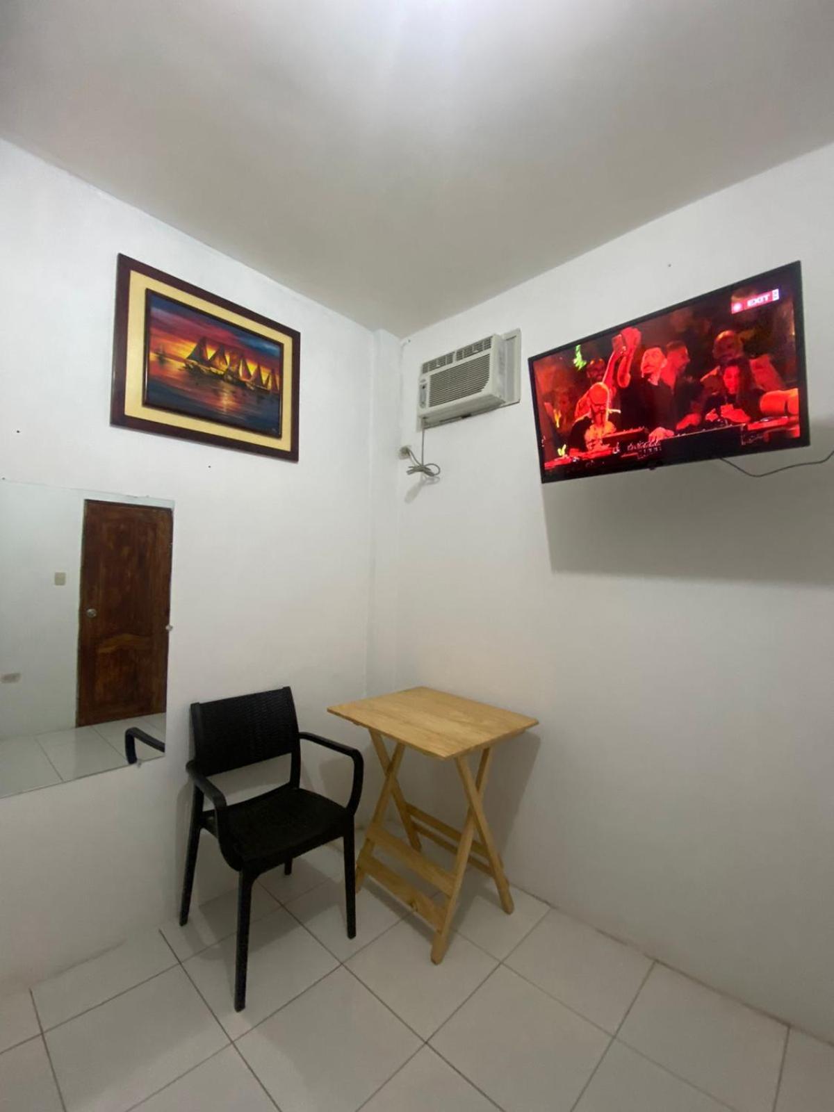 UFO Rooms