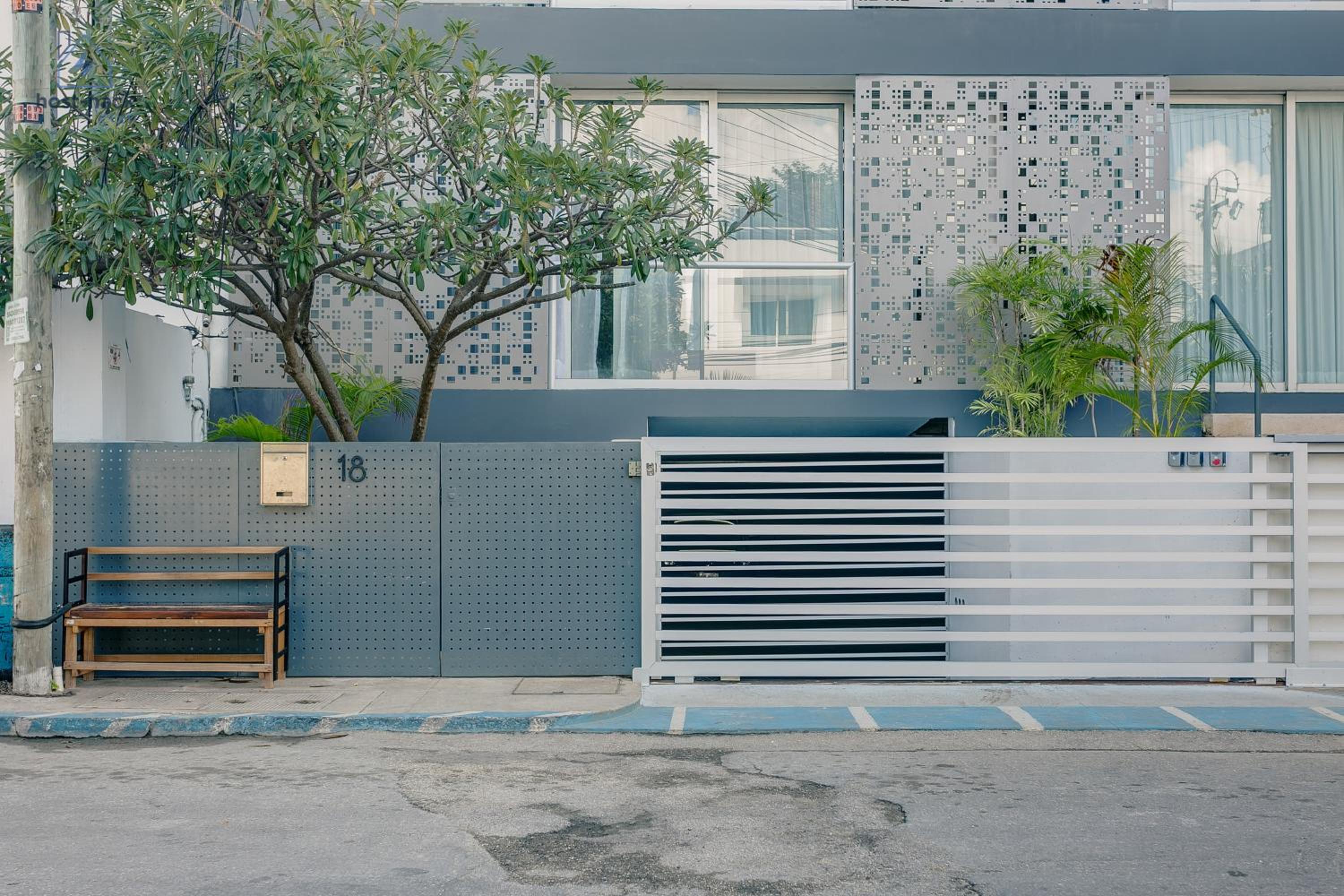 Peaceful Rooftop with Pool Close to the 5th Avenue - Danzamar 8 view 4