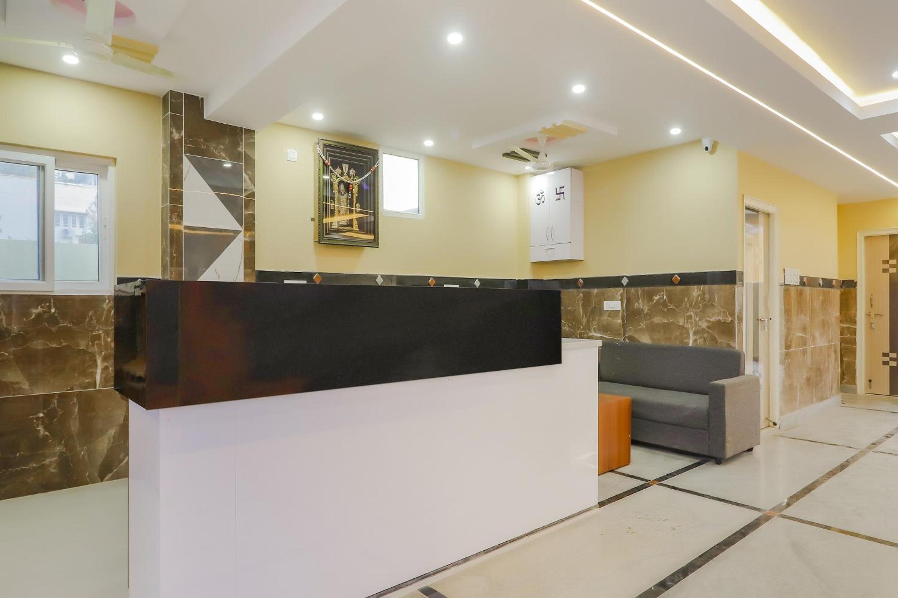 Hotel O Home Sri Balaji Luxary Rooms Near Inorbit Mall Cyberabad