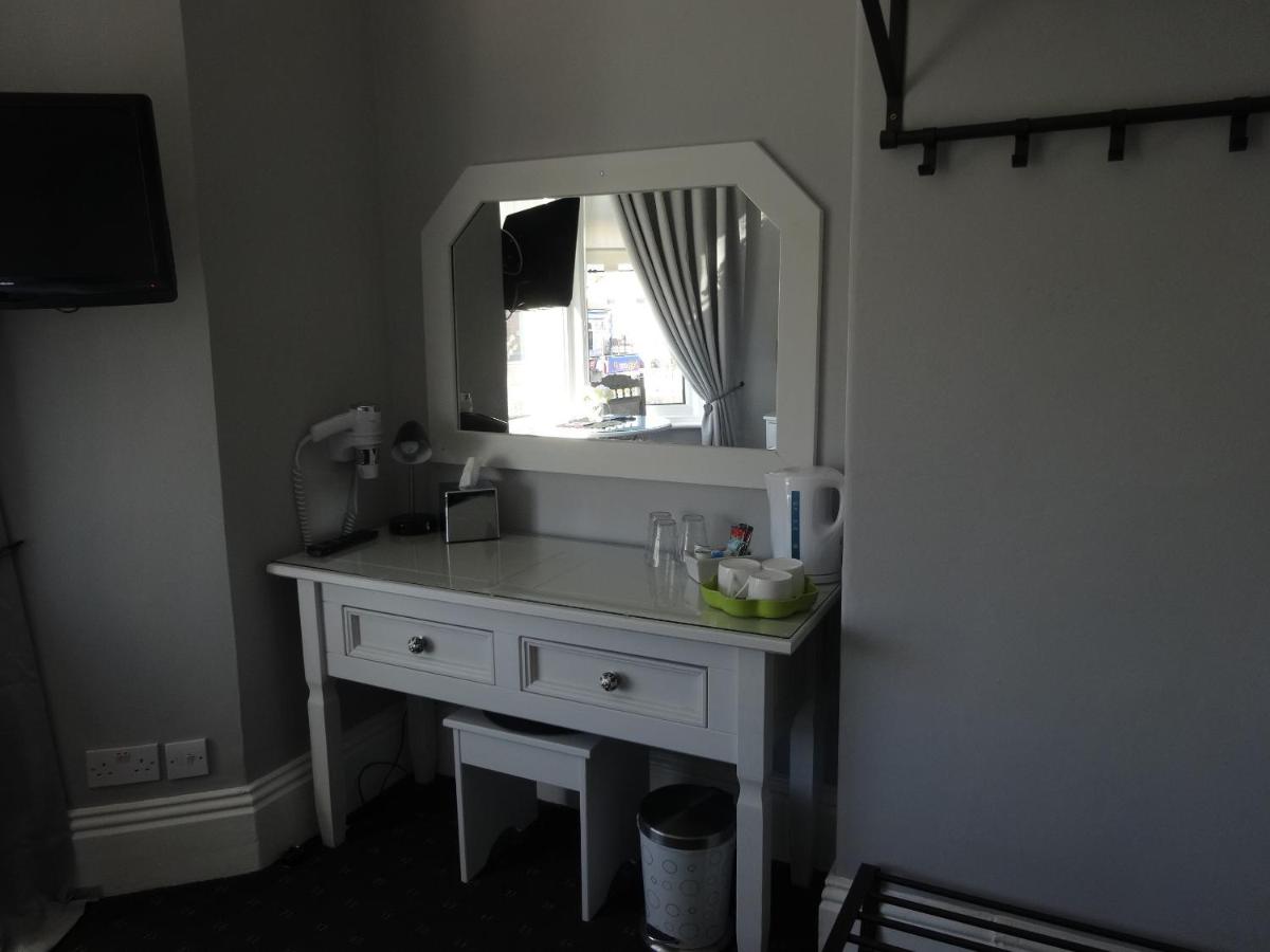 South Shields Vacations - Elmswood Guest House - Property Image 13