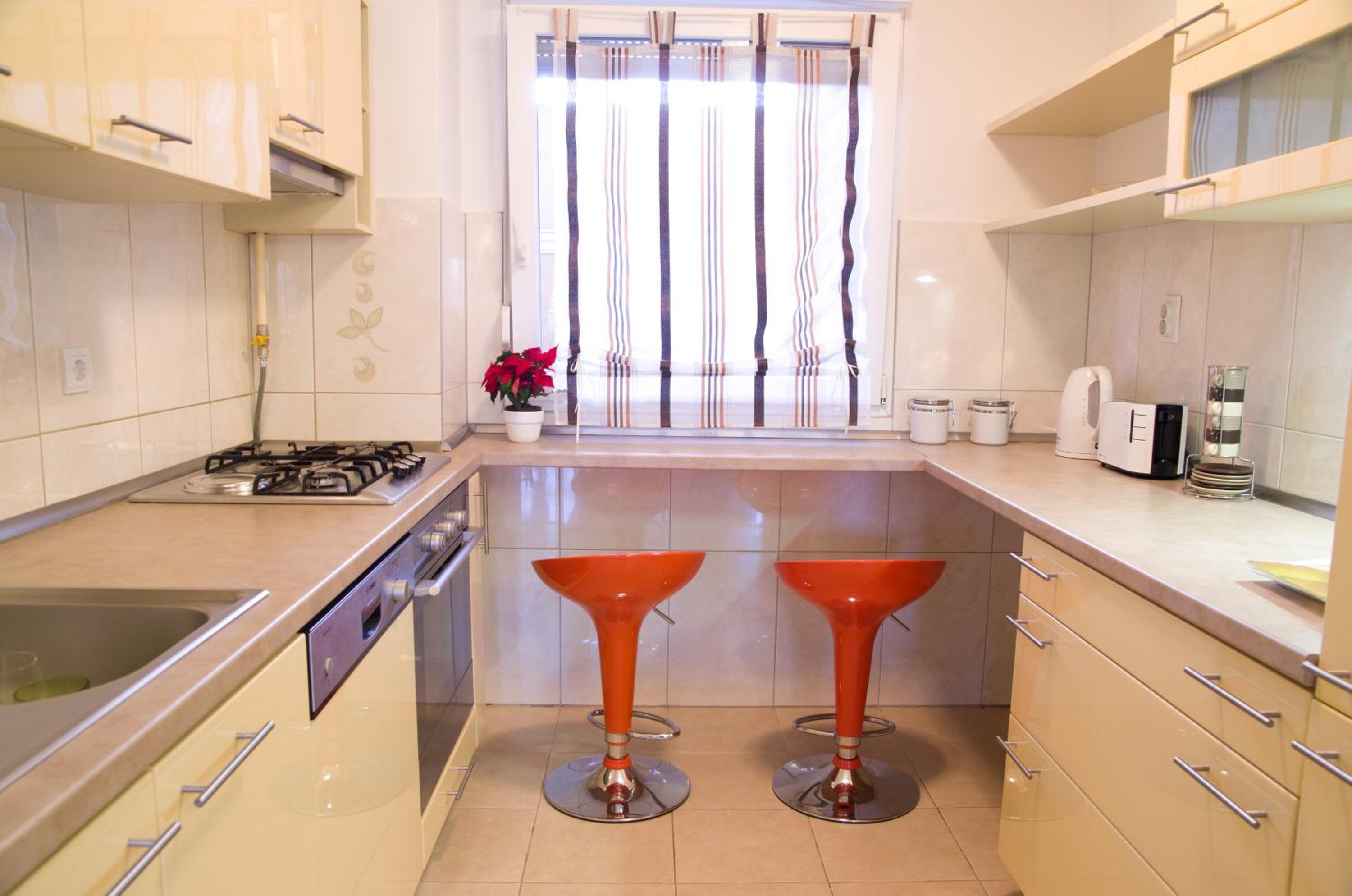 Apartment Adagio en Zagreb — kitchen