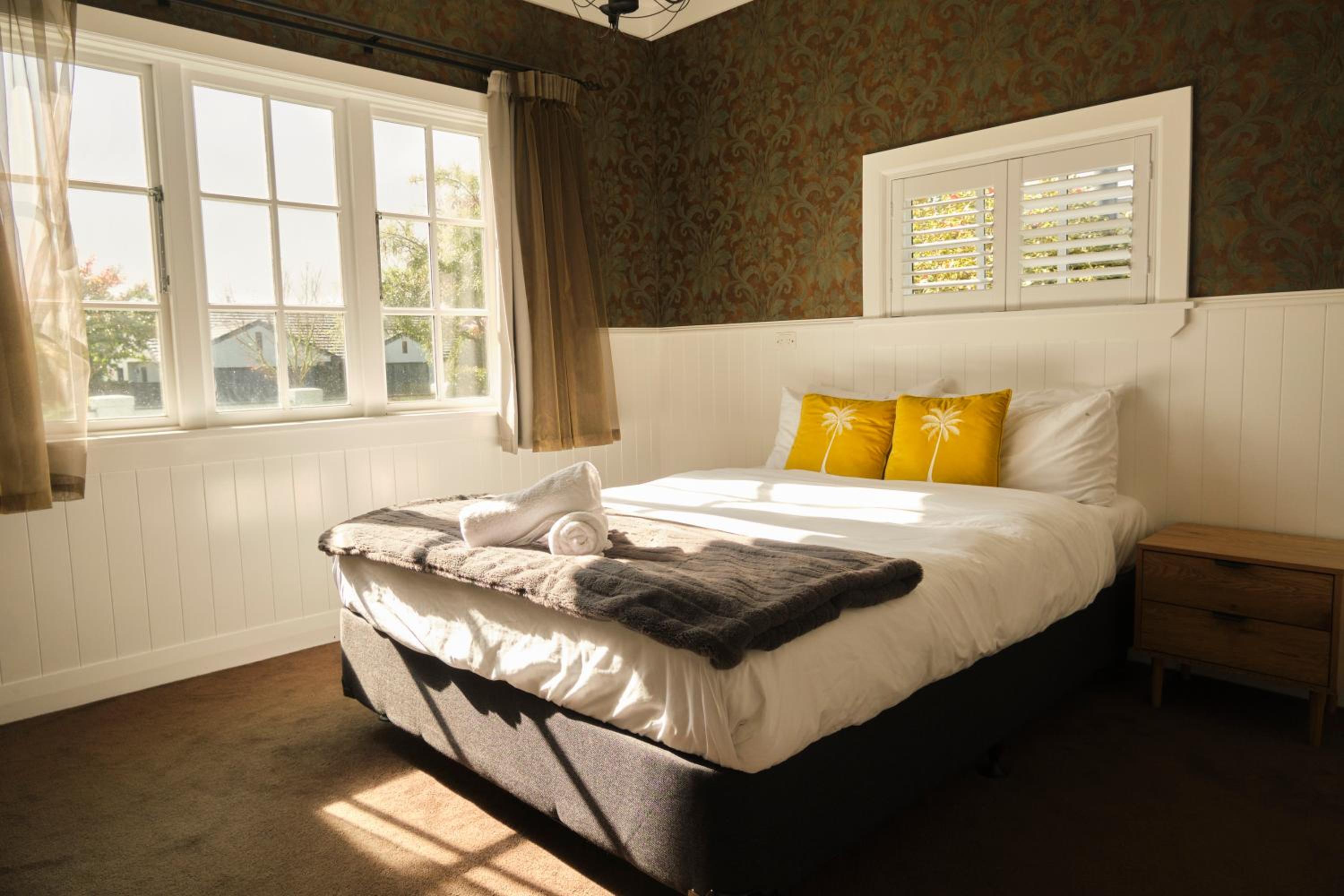 Victorian Designs - Spacious Home in Rotorua Central