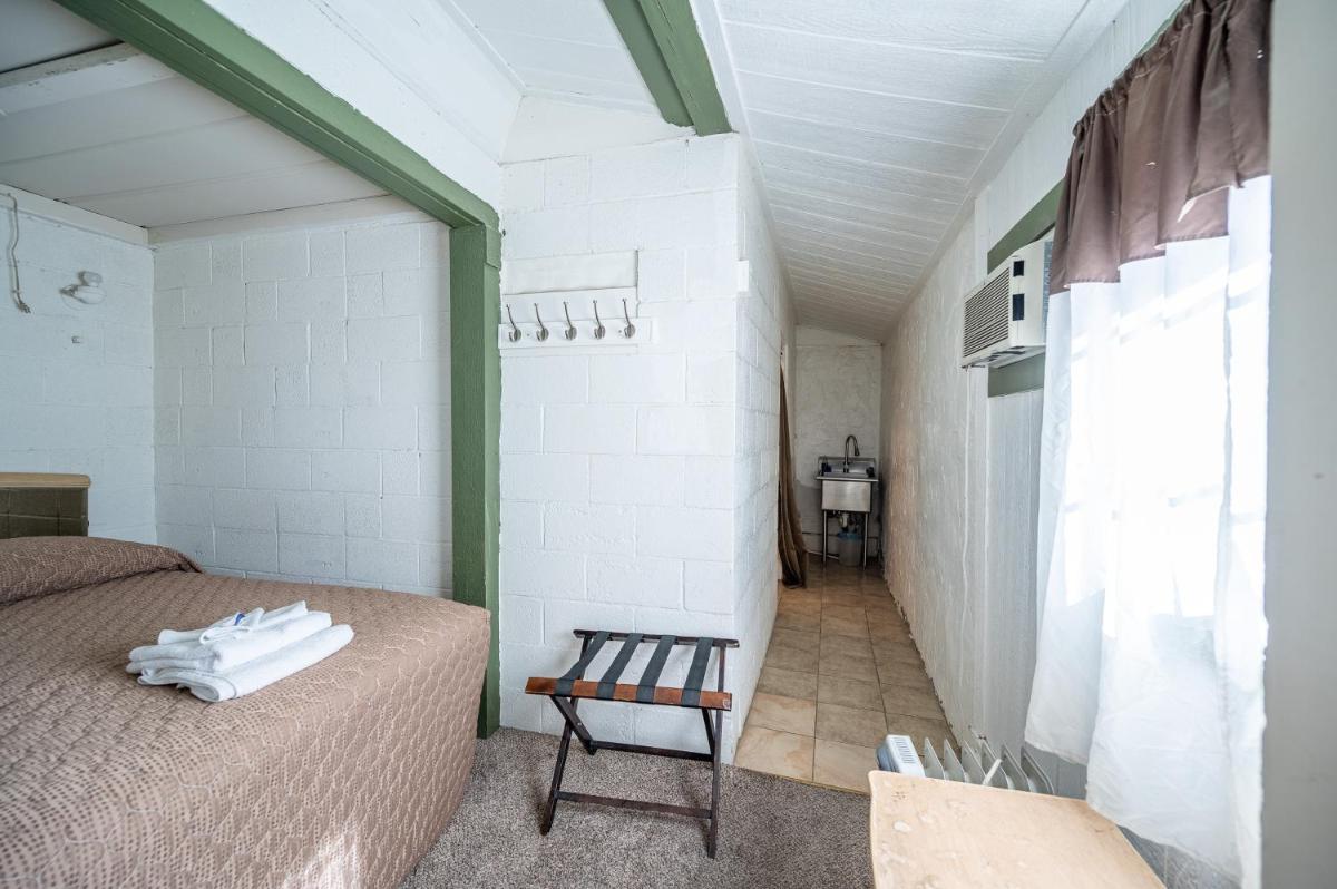 Delight's Hot Springs Resort