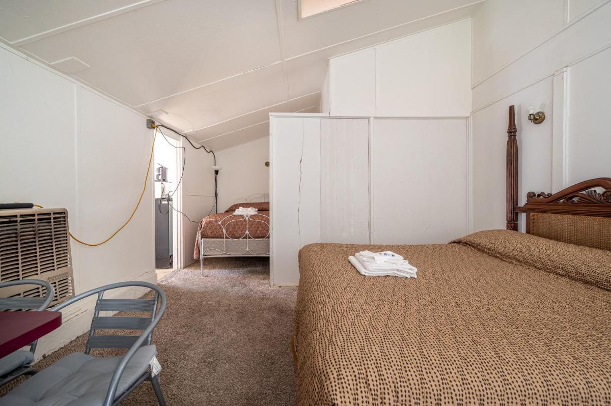 Delight's Hot Springs Resort