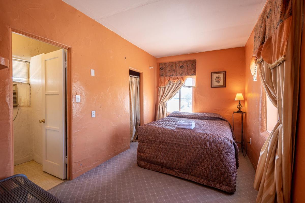 Delight's Hot Springs Resort