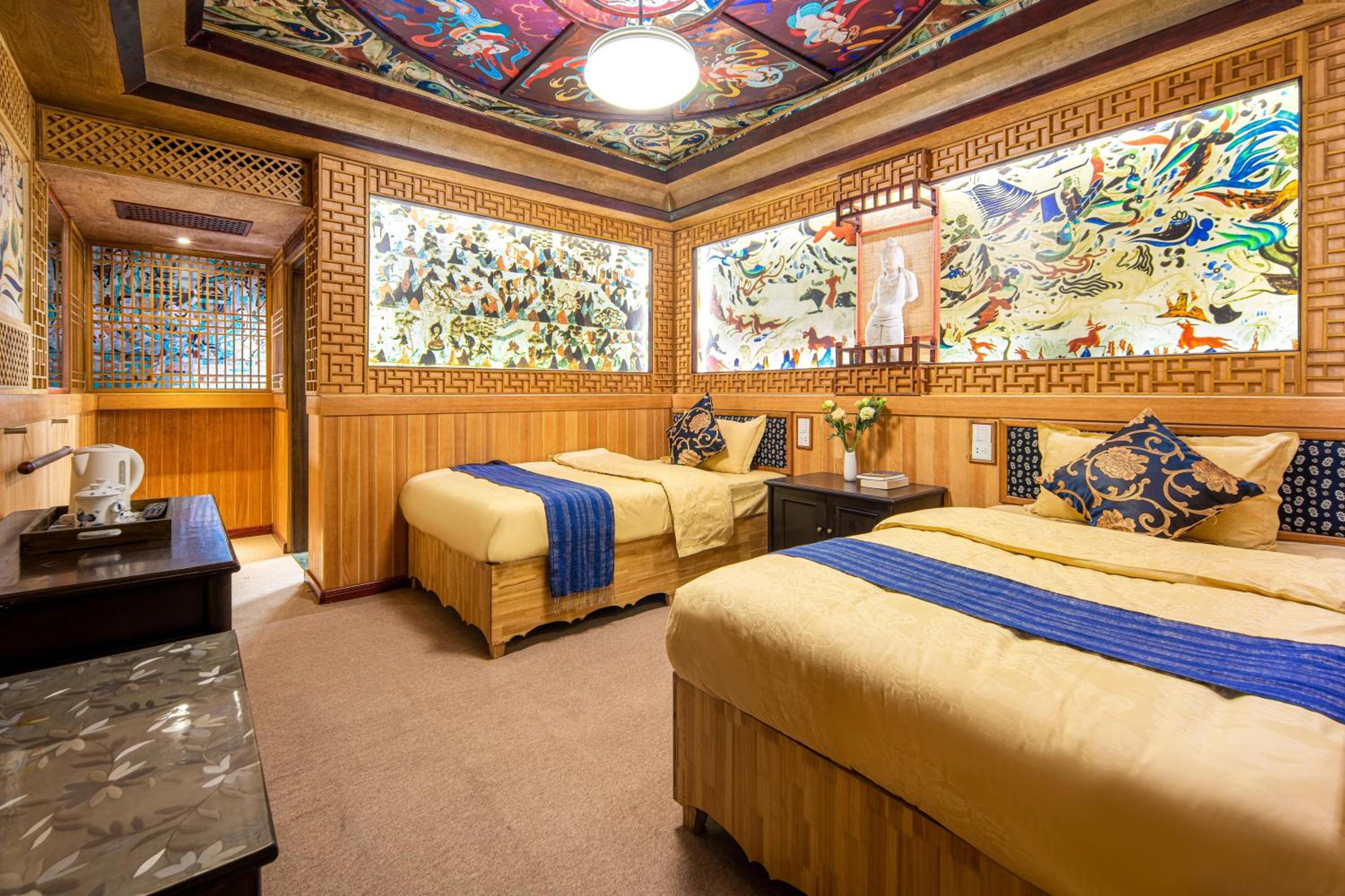 Li River Gallery Lodge