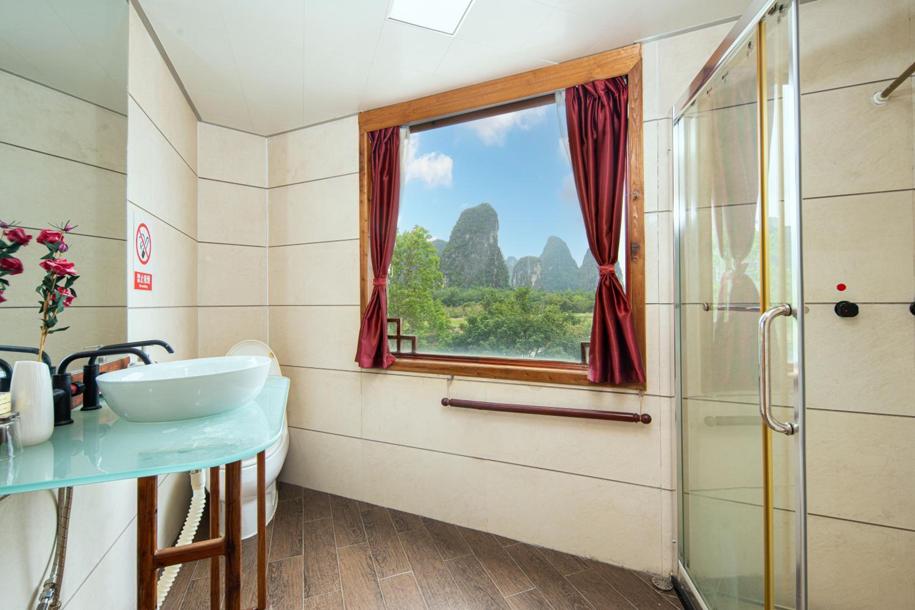Li River Gallery Lodge