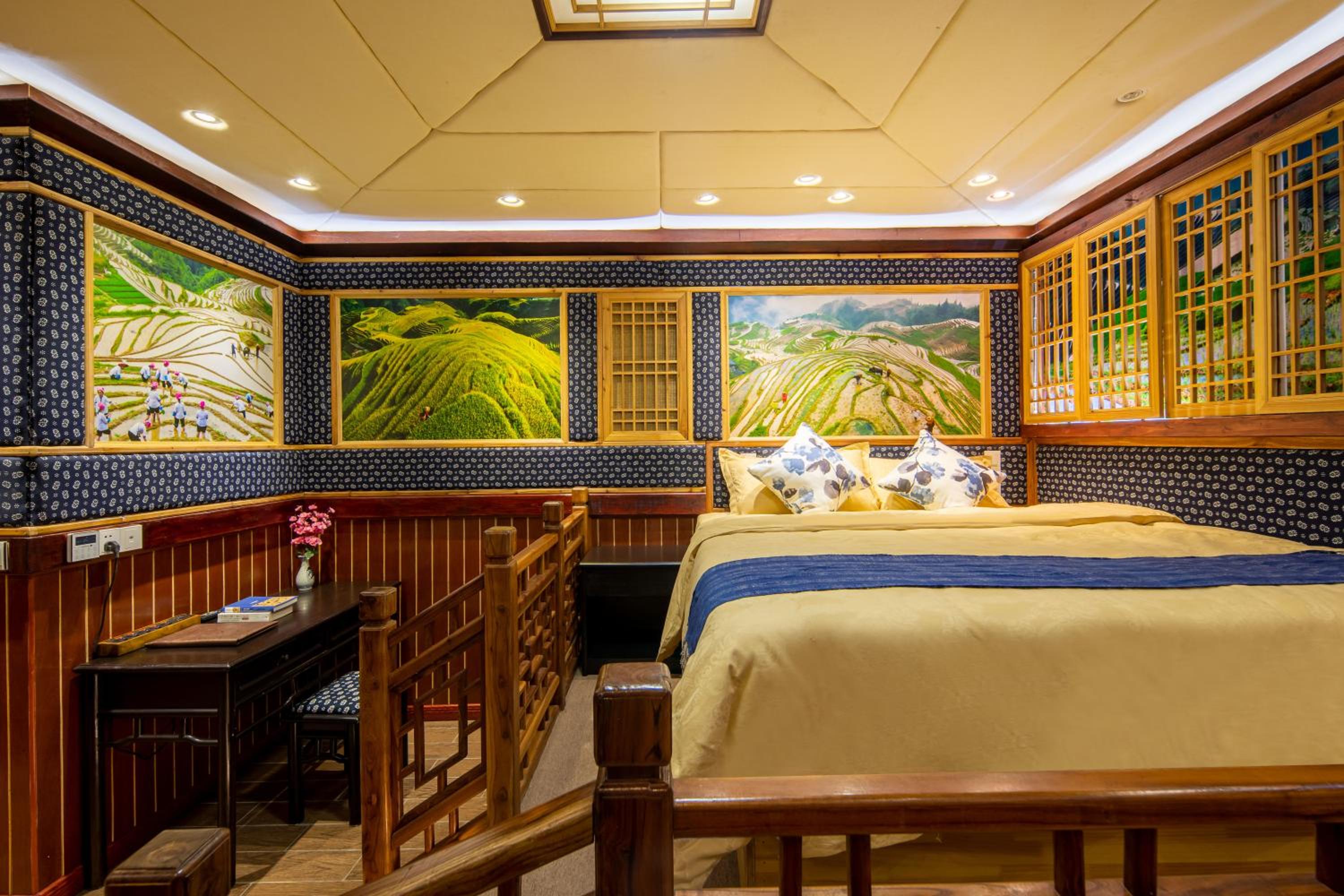 Li River Gallery Lodge