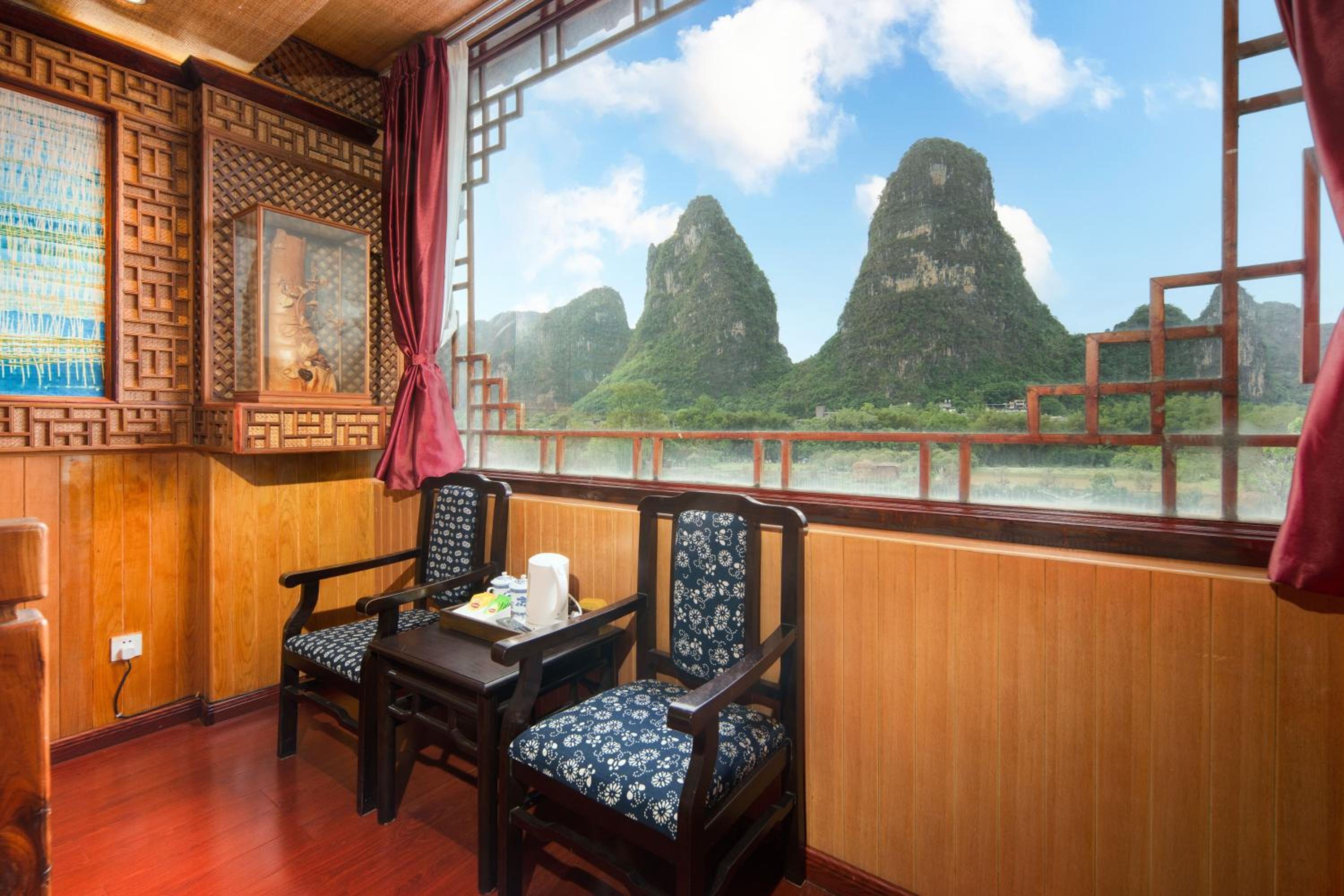 Li River Gallery Lodge