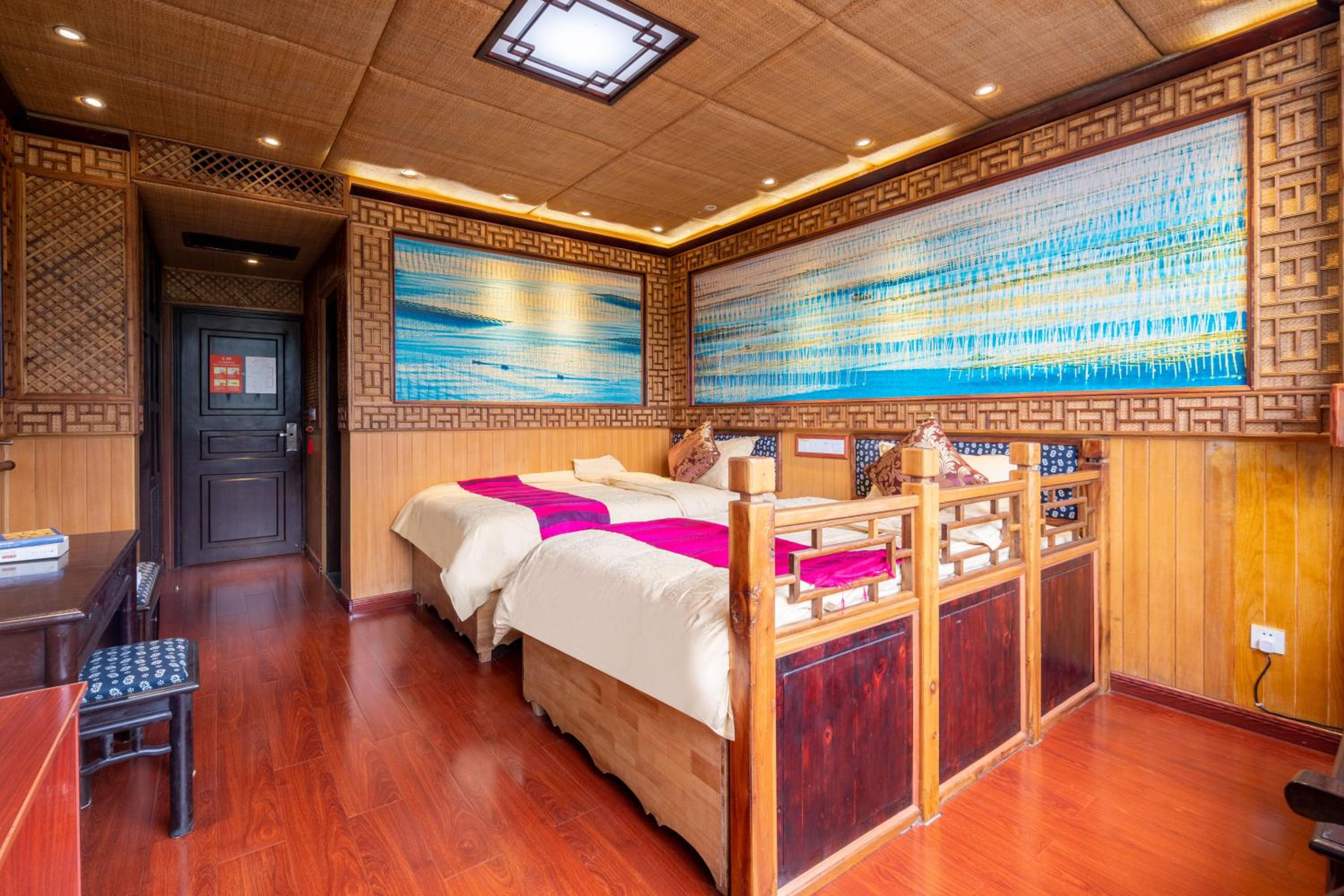 Li River Gallery Lodge