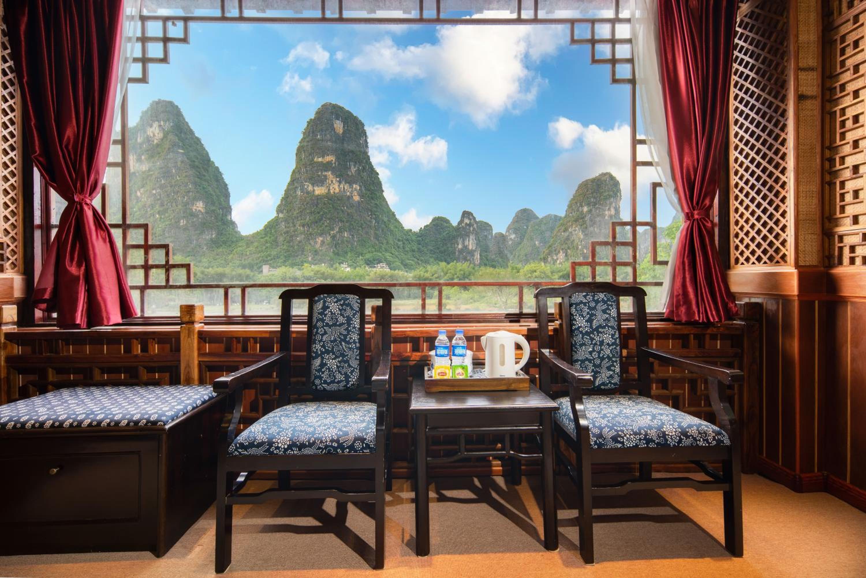 Li River Gallery Lodge