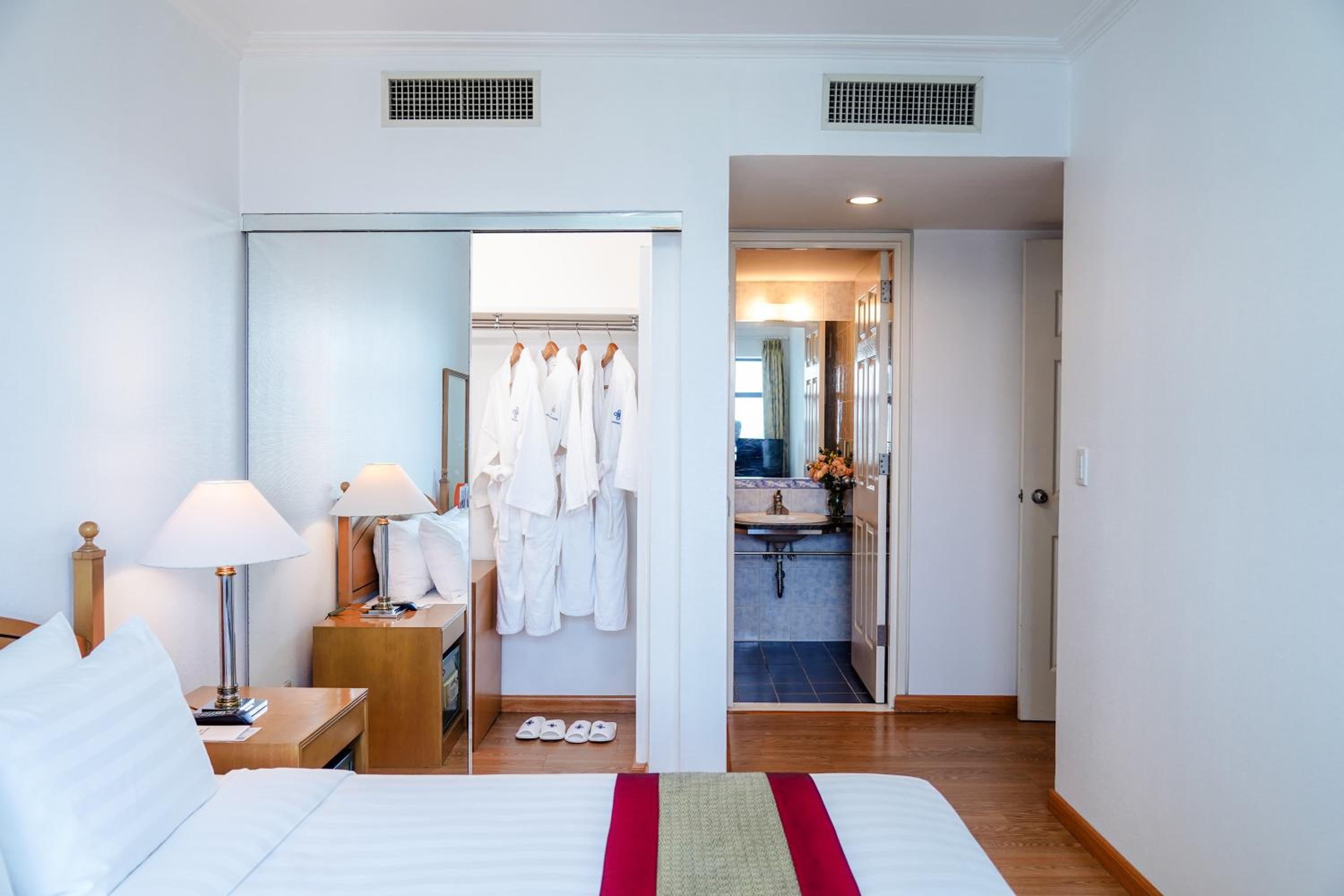 Daeha Serviced Apartment