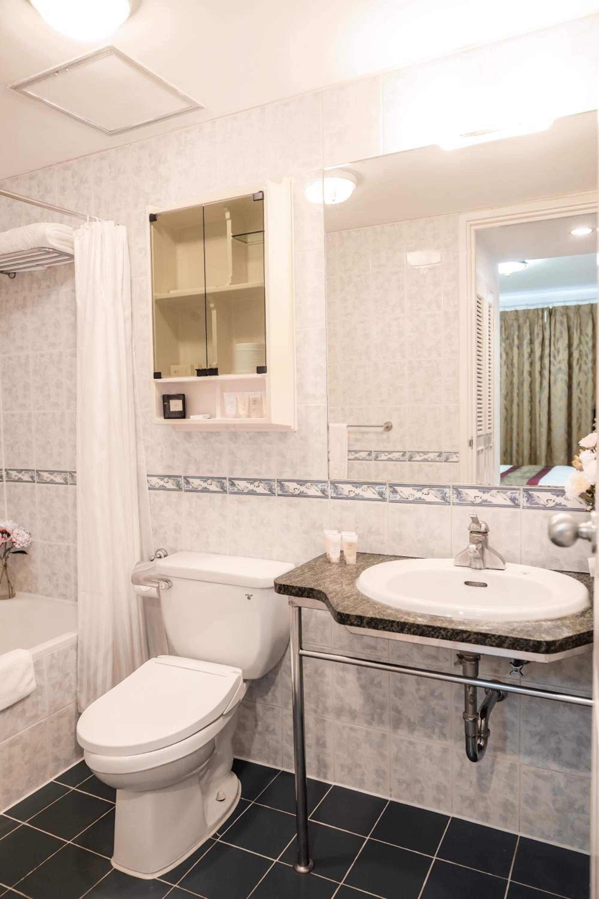 Daeha Serviced Apartment