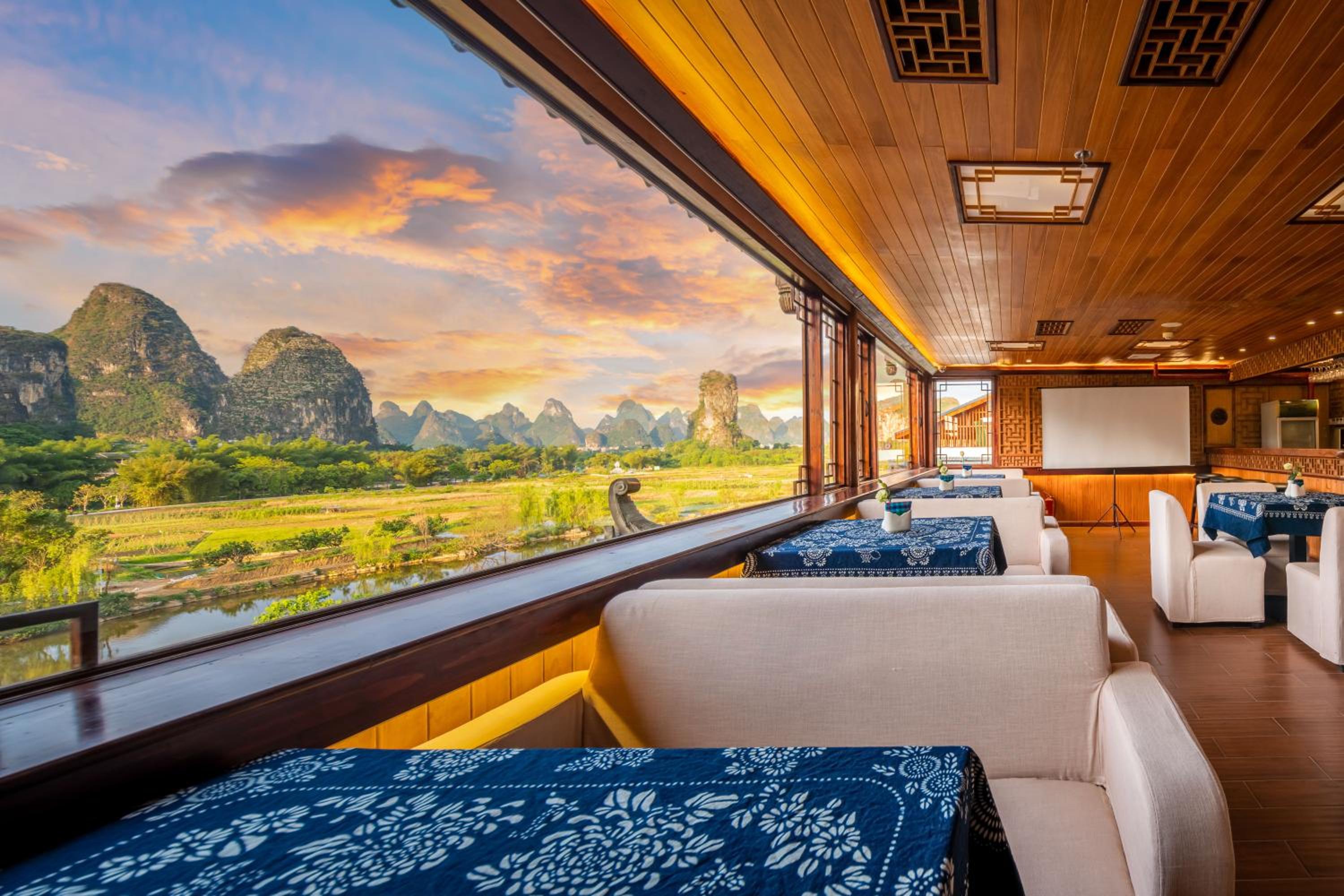 Li River Gallery Lodge